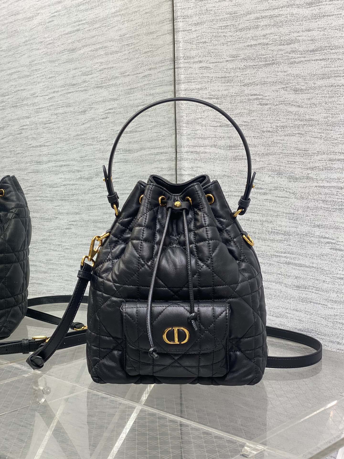Dior Caro 羊皮水桶包 手提斜挎款