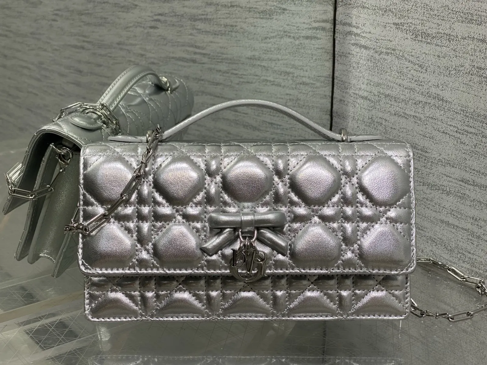 Dior 銀色羊皮手拿包 晚宴手拿款