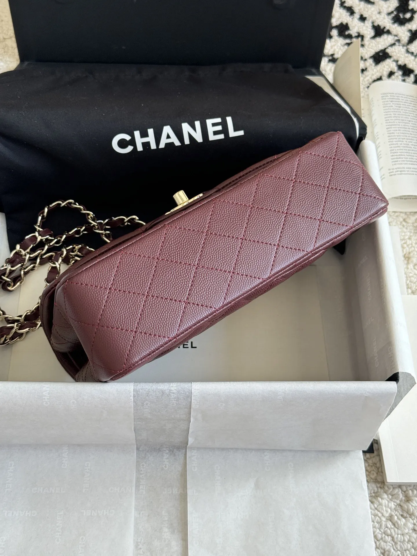 Crossbody Bag Lightweight Classic Leather