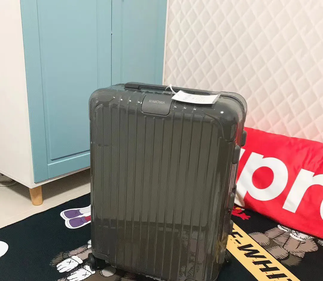 灰色 日默瓦RIMOWA Essential 系列 马卡龙 行李箱 旅行拉杆款 輕便出行款