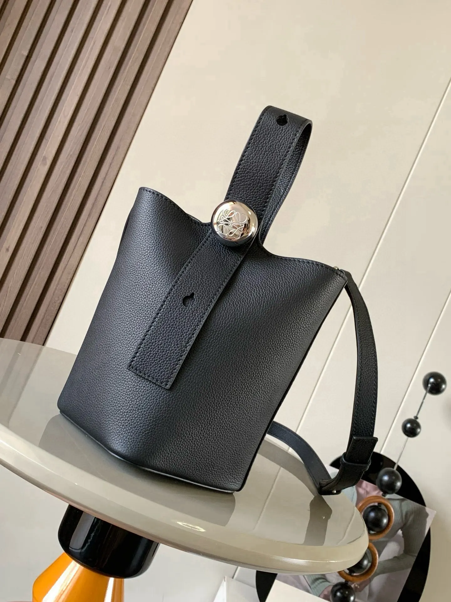 黑色 牛皮 迷你柔软粒面牛皮革 bble Bucket 水桶