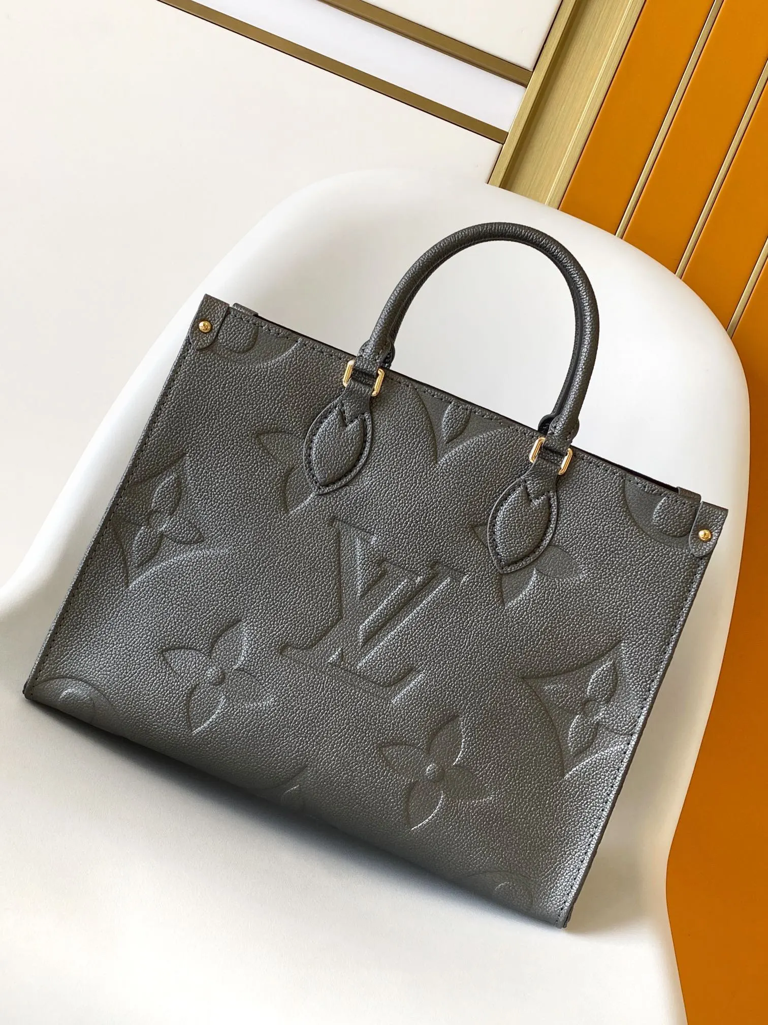 LV Onthego 黑灰配色 托特包 大容量通勤款
