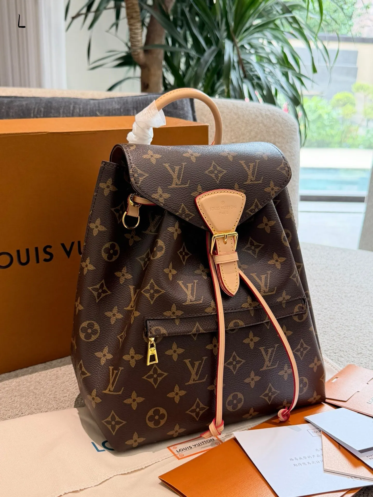LV 老花 帆布 双肩包 实用双肩款