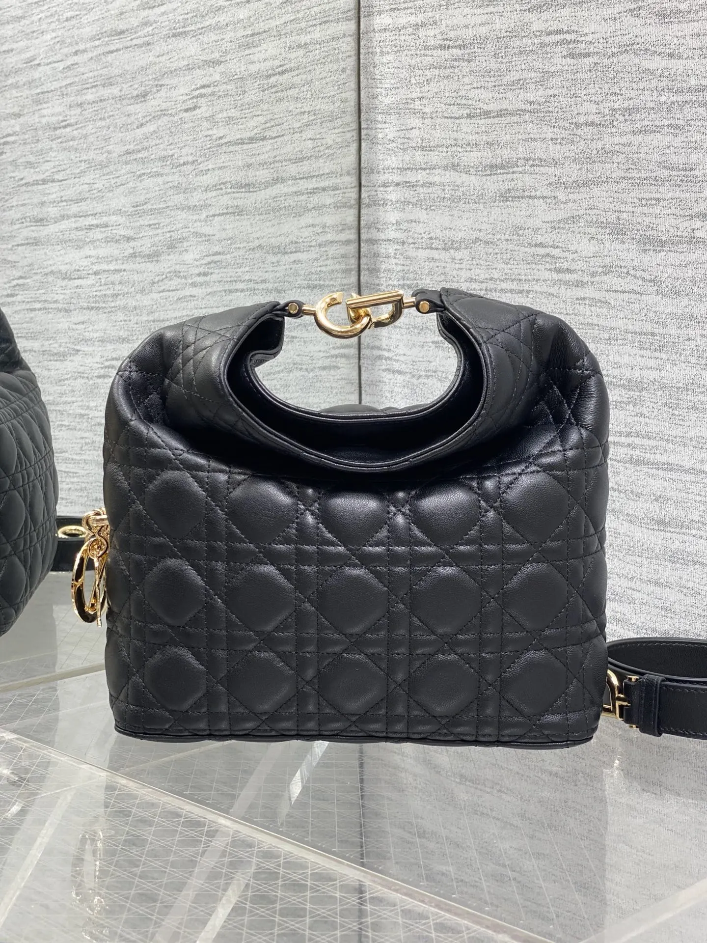 Dior 黑色羊皮包包 手提斜挎款
