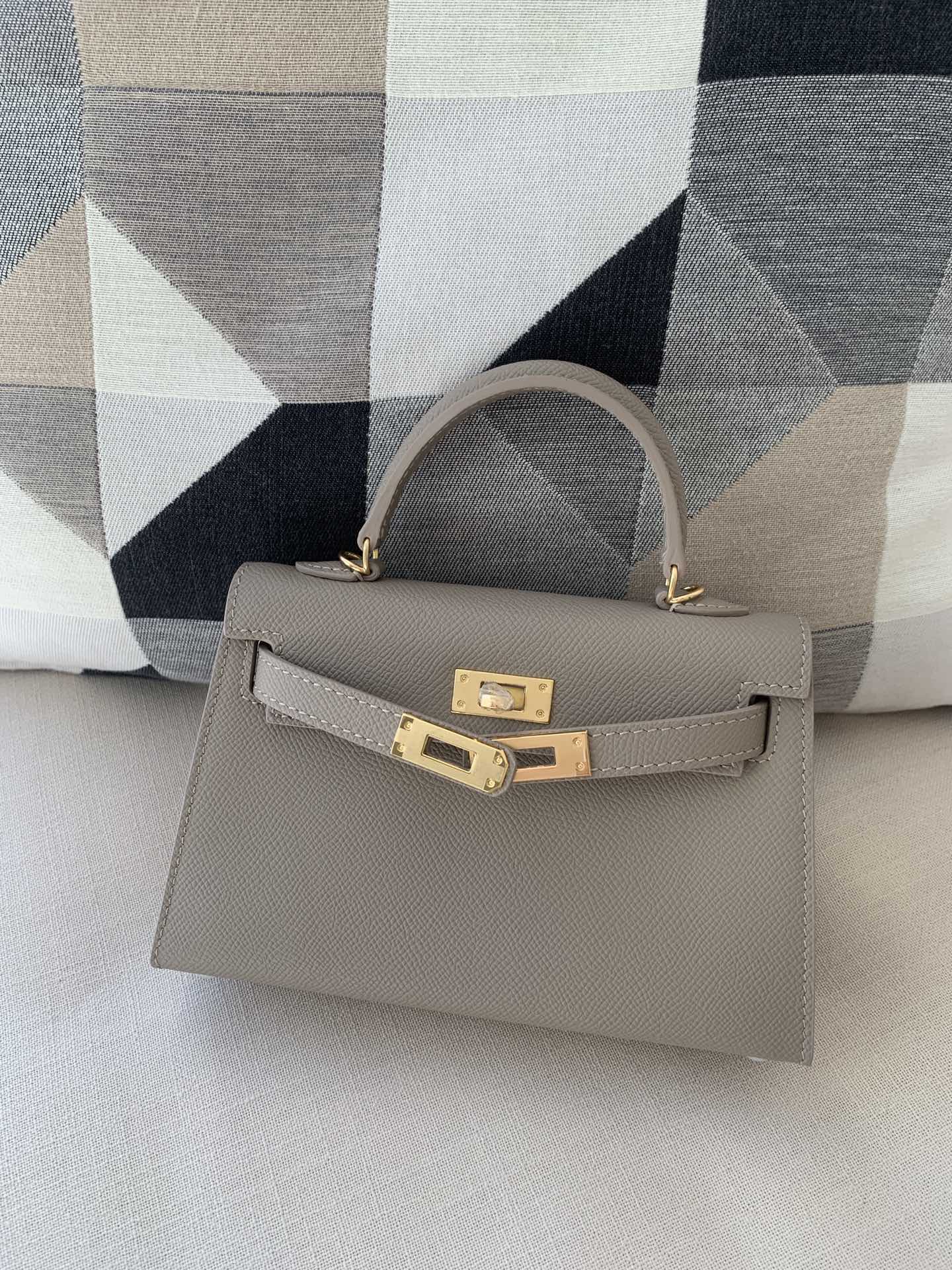 Hermes Mini Kelly Epsom掌纹牛皮 斜背包 19cm 經典款