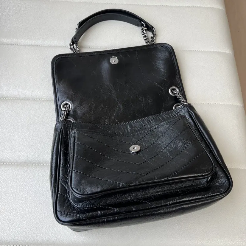 银色 皮革 Niki中号复古皮革柔软手袋 饰以LE CASSAN 双肩包 实用双肩款