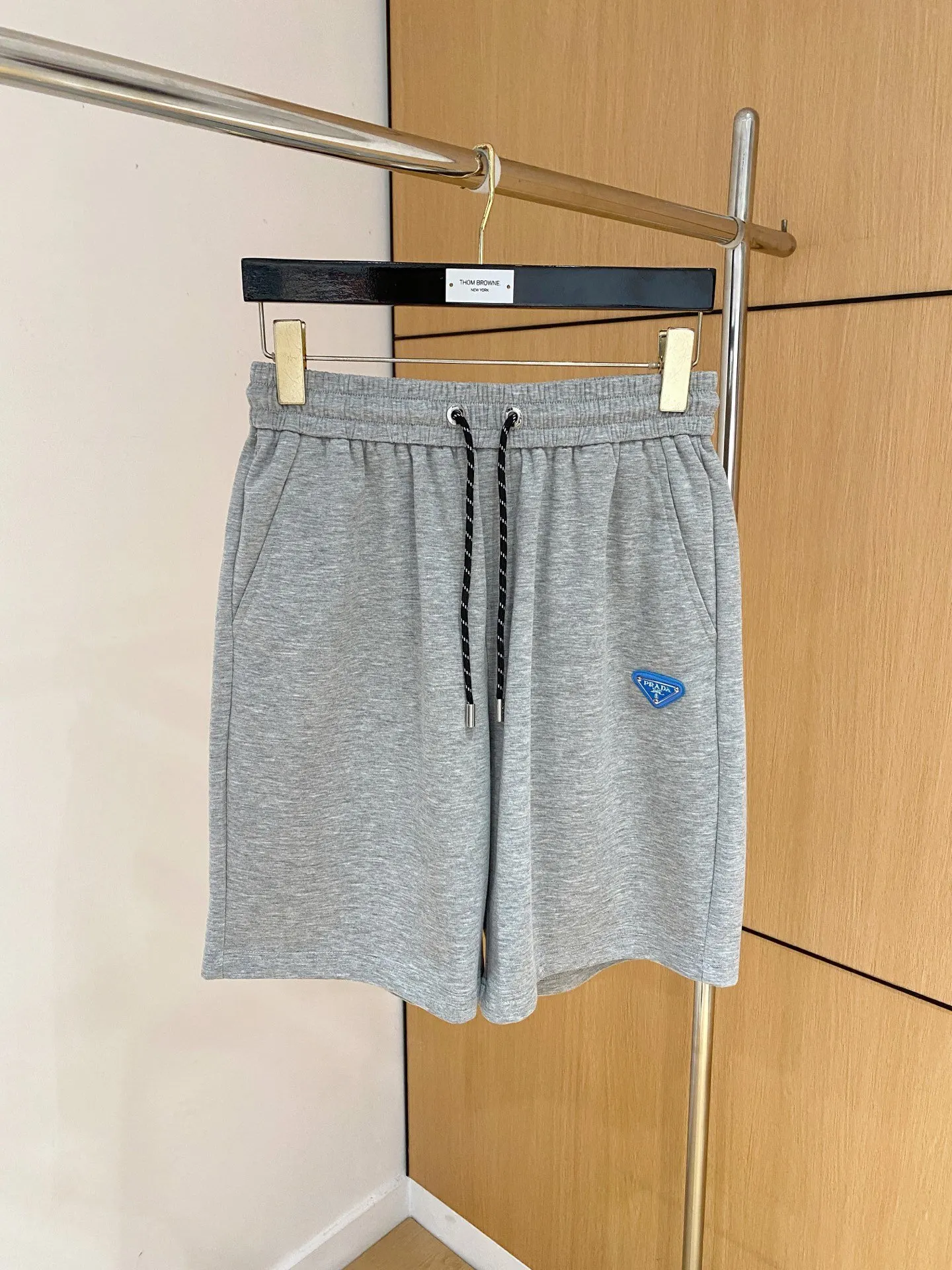 PRADA 短褲 休閒寬鬆款