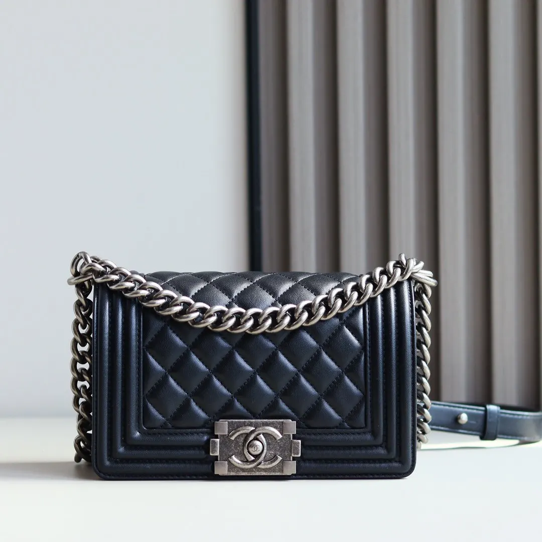 CHANEL 羊皮翻蓋鏈條包 單肩斜挎