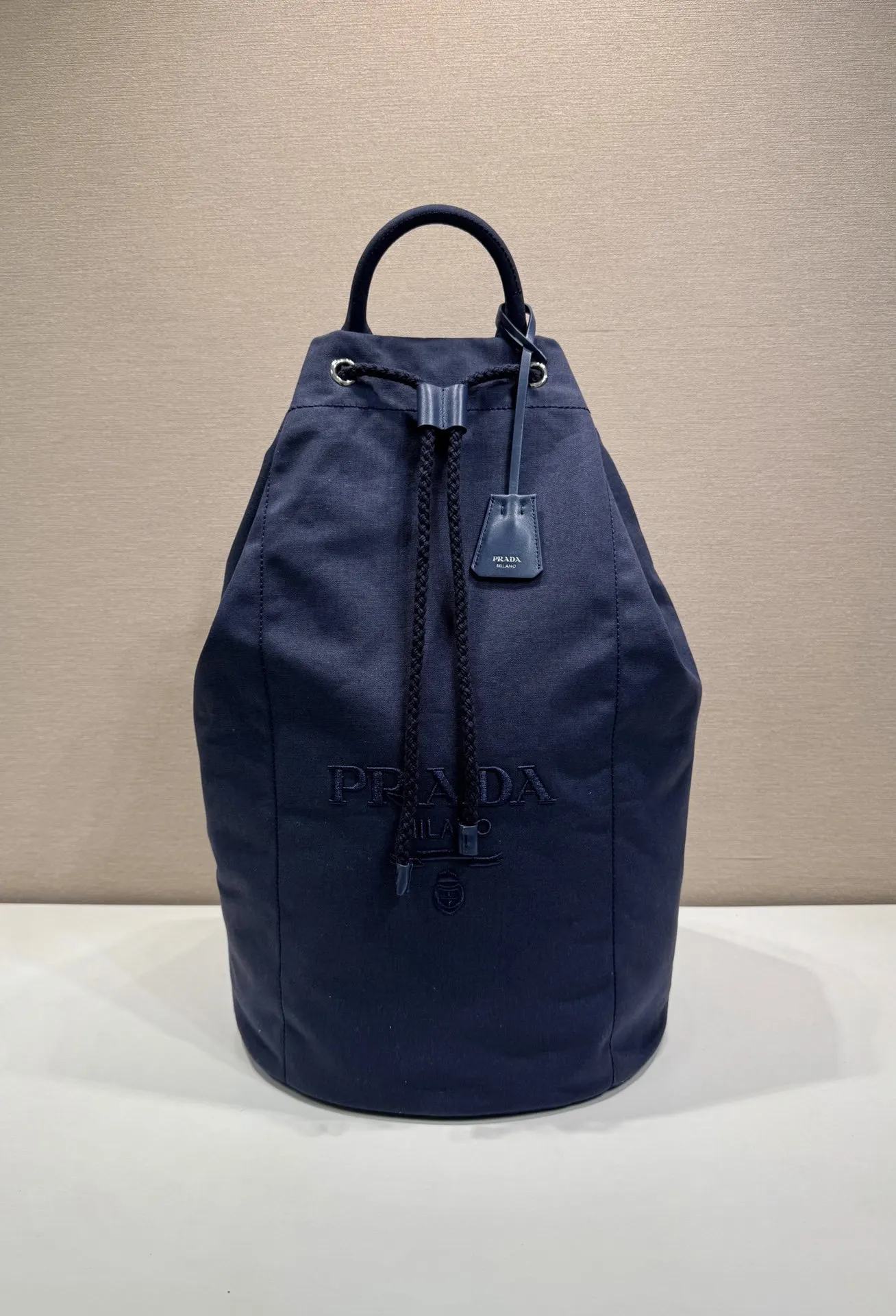 皮革 同色字母徽标刺繡注入独特經典格调 旅行袋 大容量旅行款