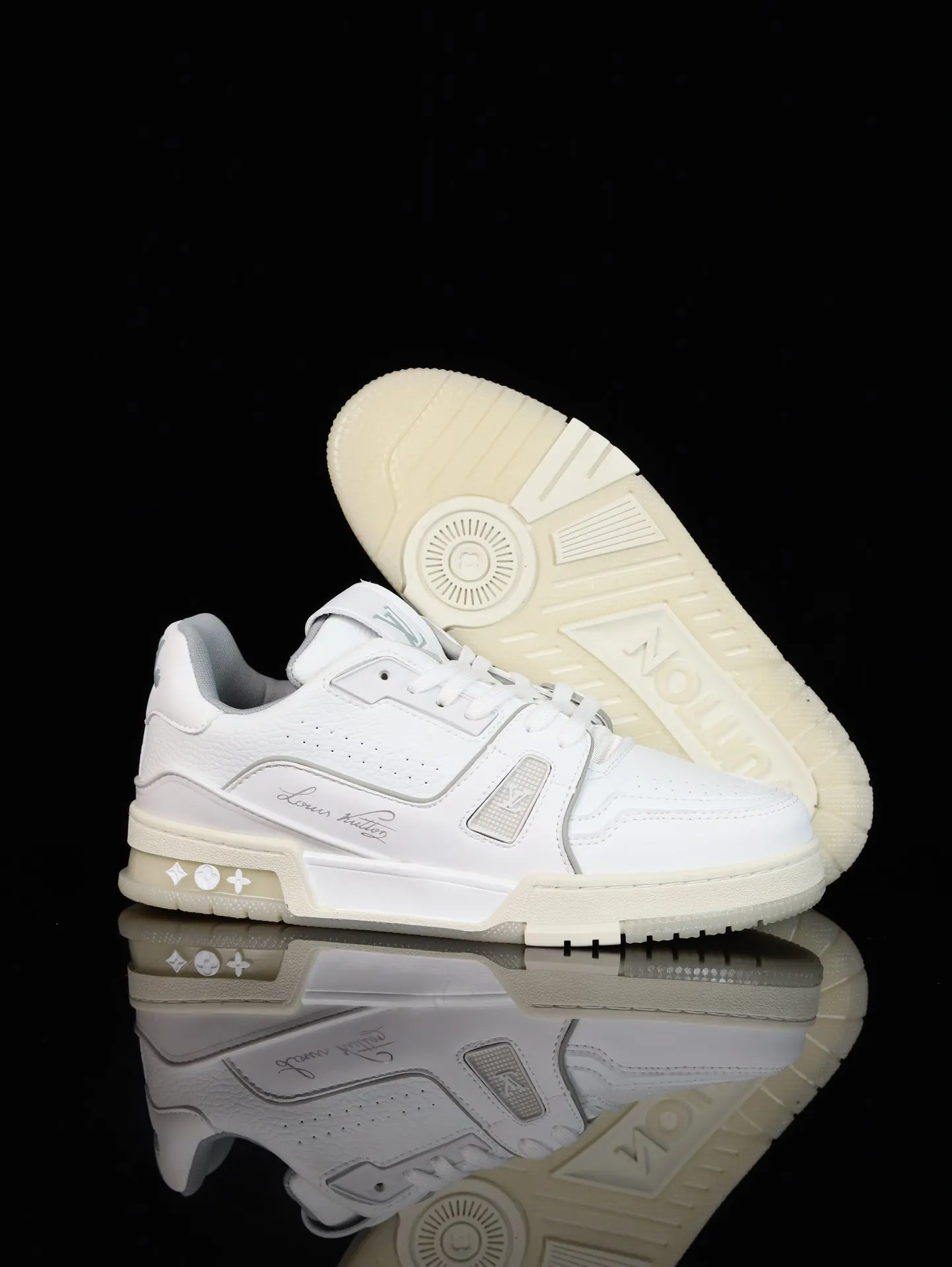 LV Sneakers Casual Versatile