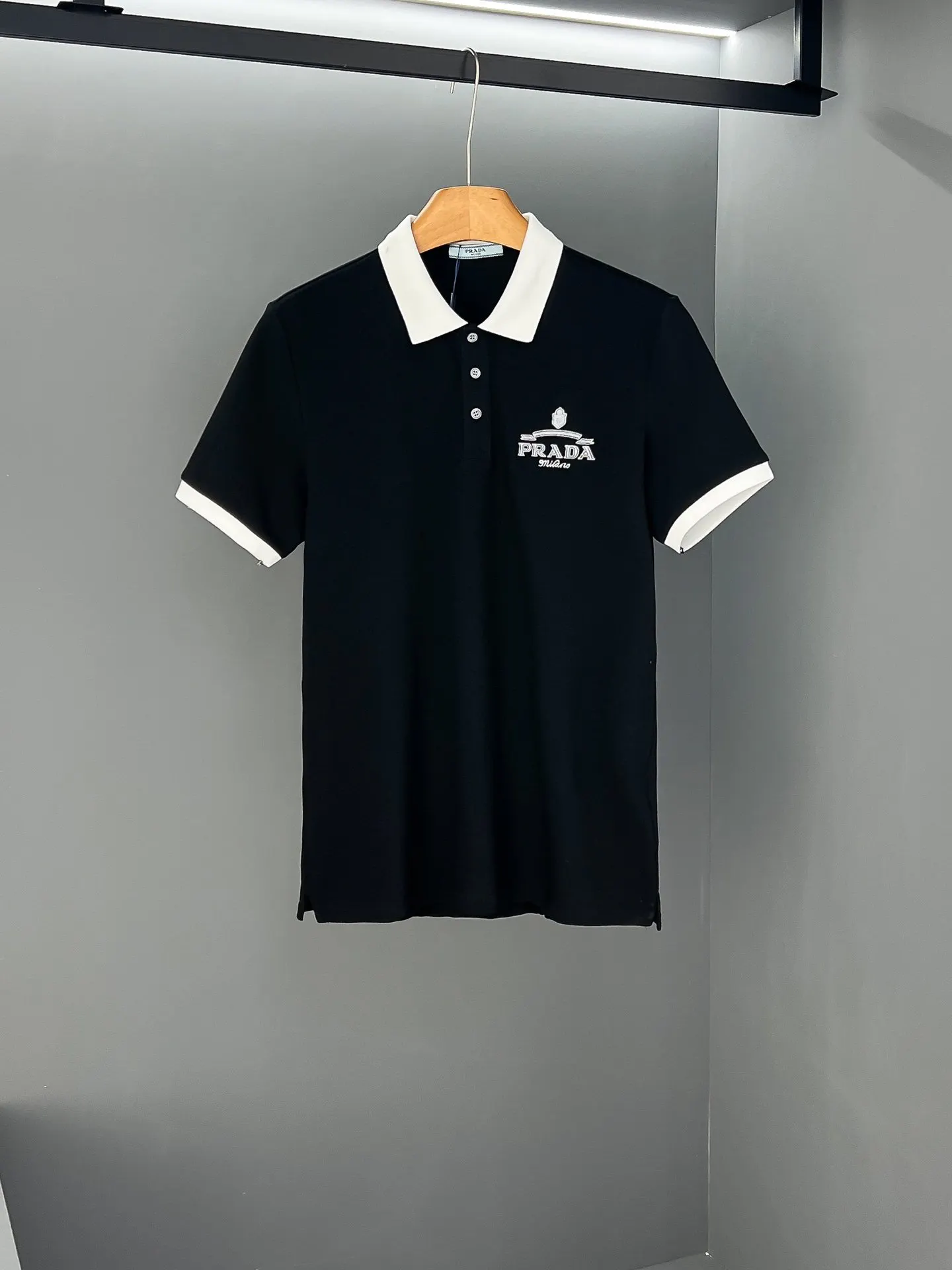 Prada Fashion Item Casual Versatile