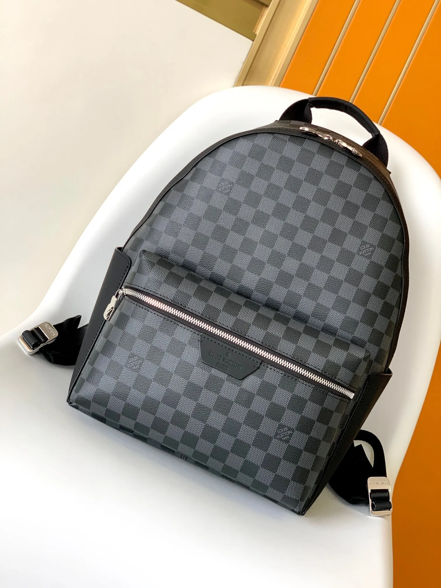 LV 牛皮 黑格 DISCOVE 双肩包 实用双肩款