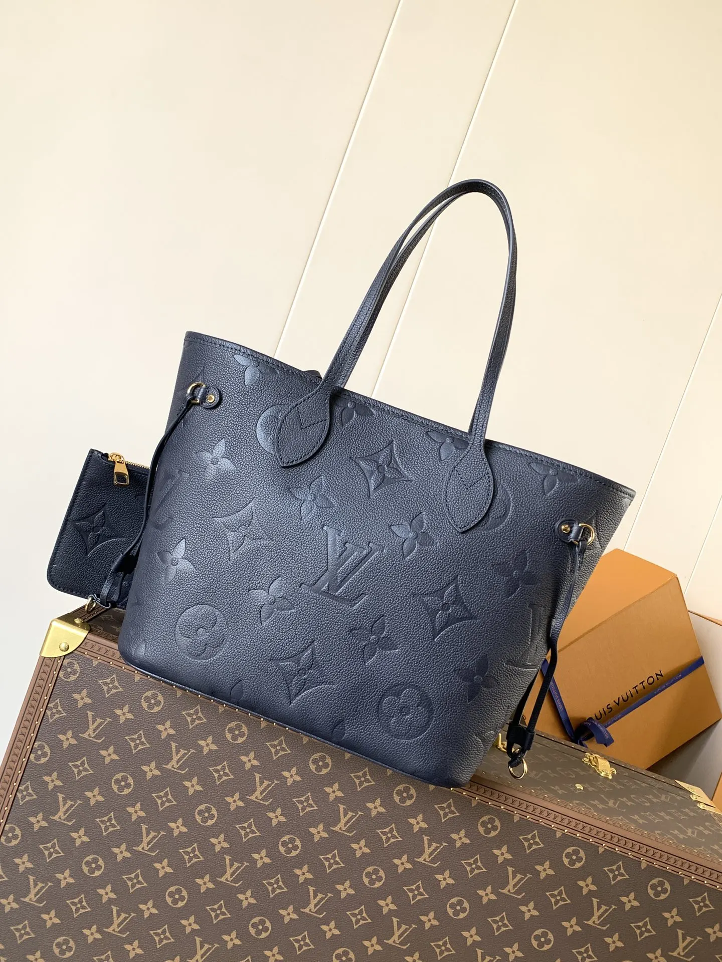 LV Neverfull black brown color scheme tote bag, large capaci
