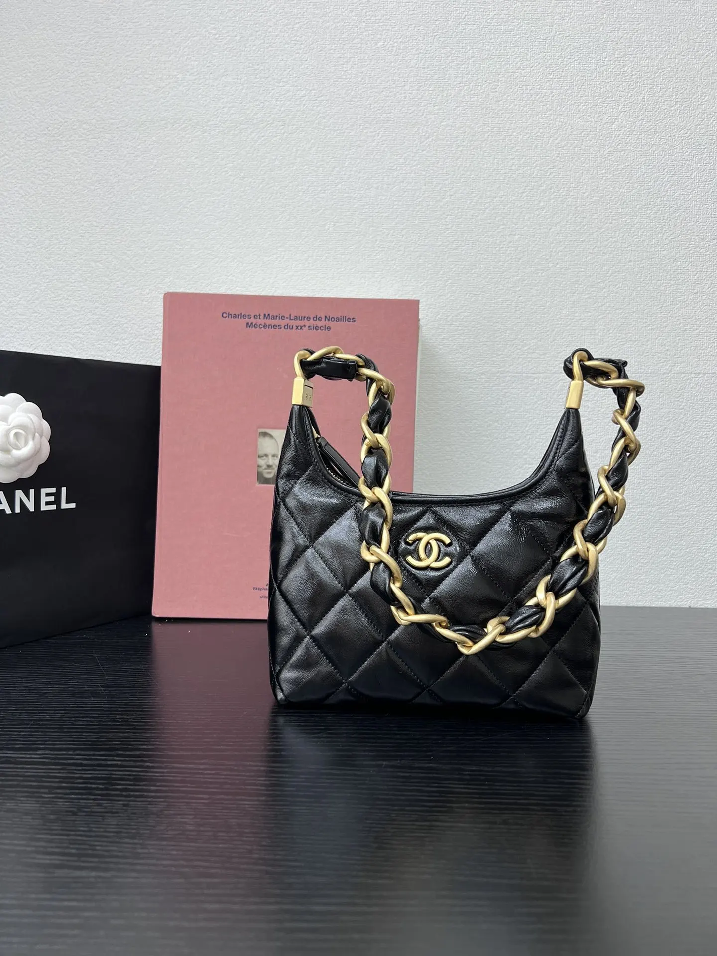 CHANEL 油蠟羊皮Hobo腋下包 單肩背