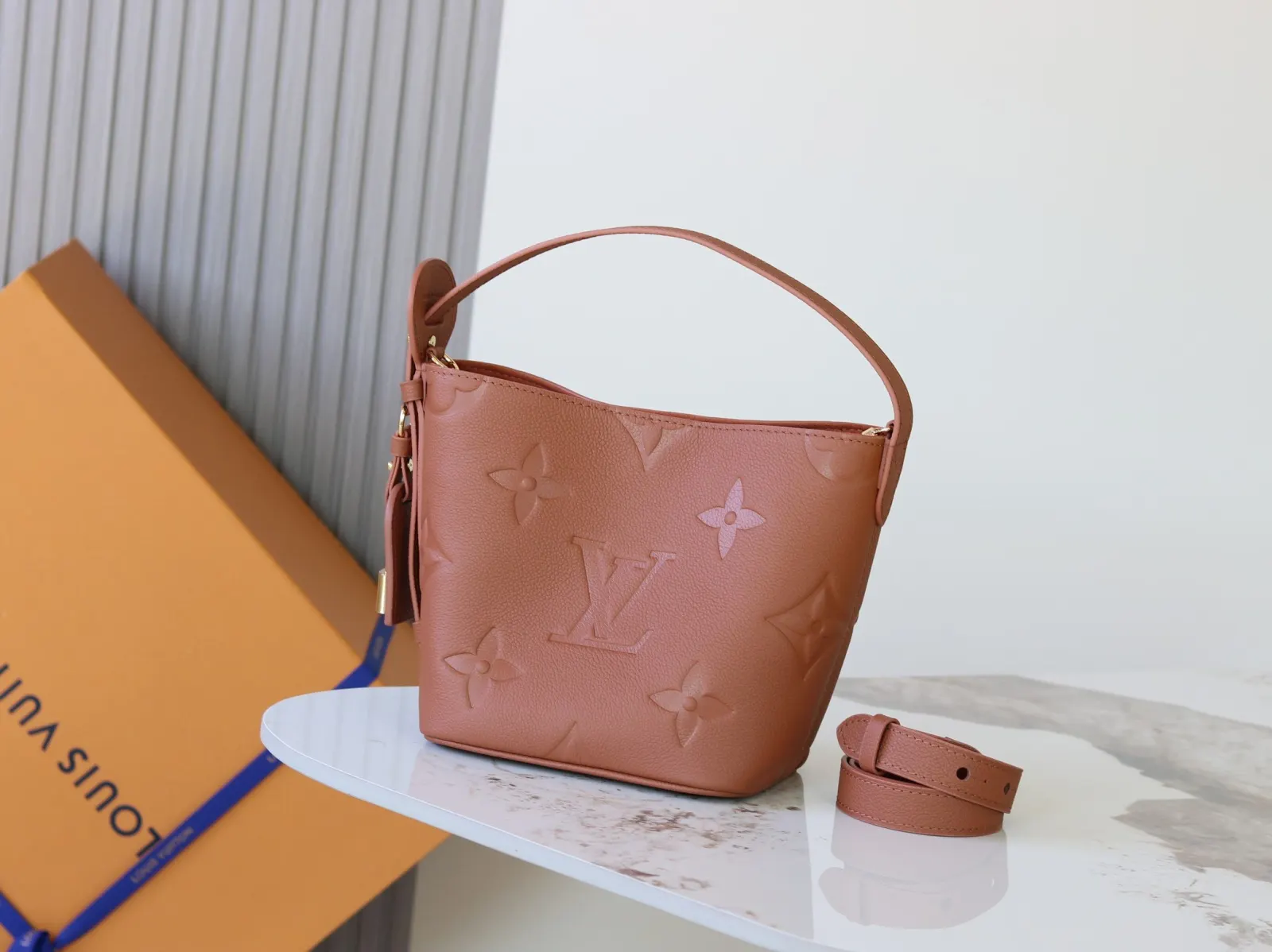 LV 棕色水桶包 手提斜挎款