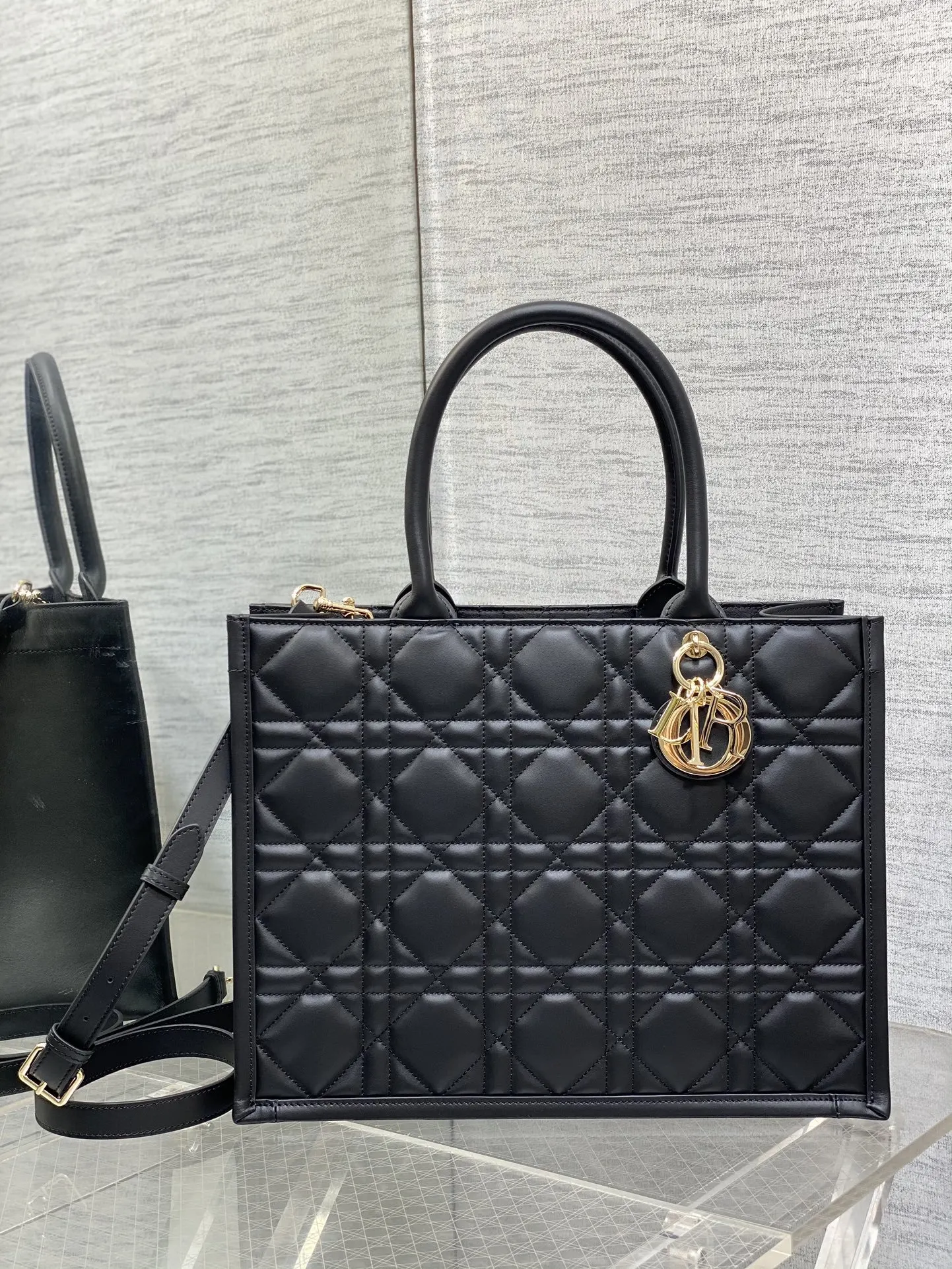 Dior 小牛皮托特包 大容量通勤款