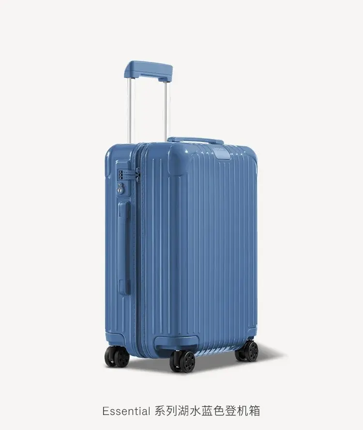 RIMOWA 中国区品牌大使 宋茜 演绎 RIMOW 行李箱 旅行拉杆款 輕便出行款