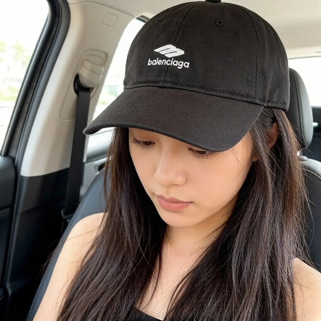 Balenciaga Logo 棒球帽 精致搭配款