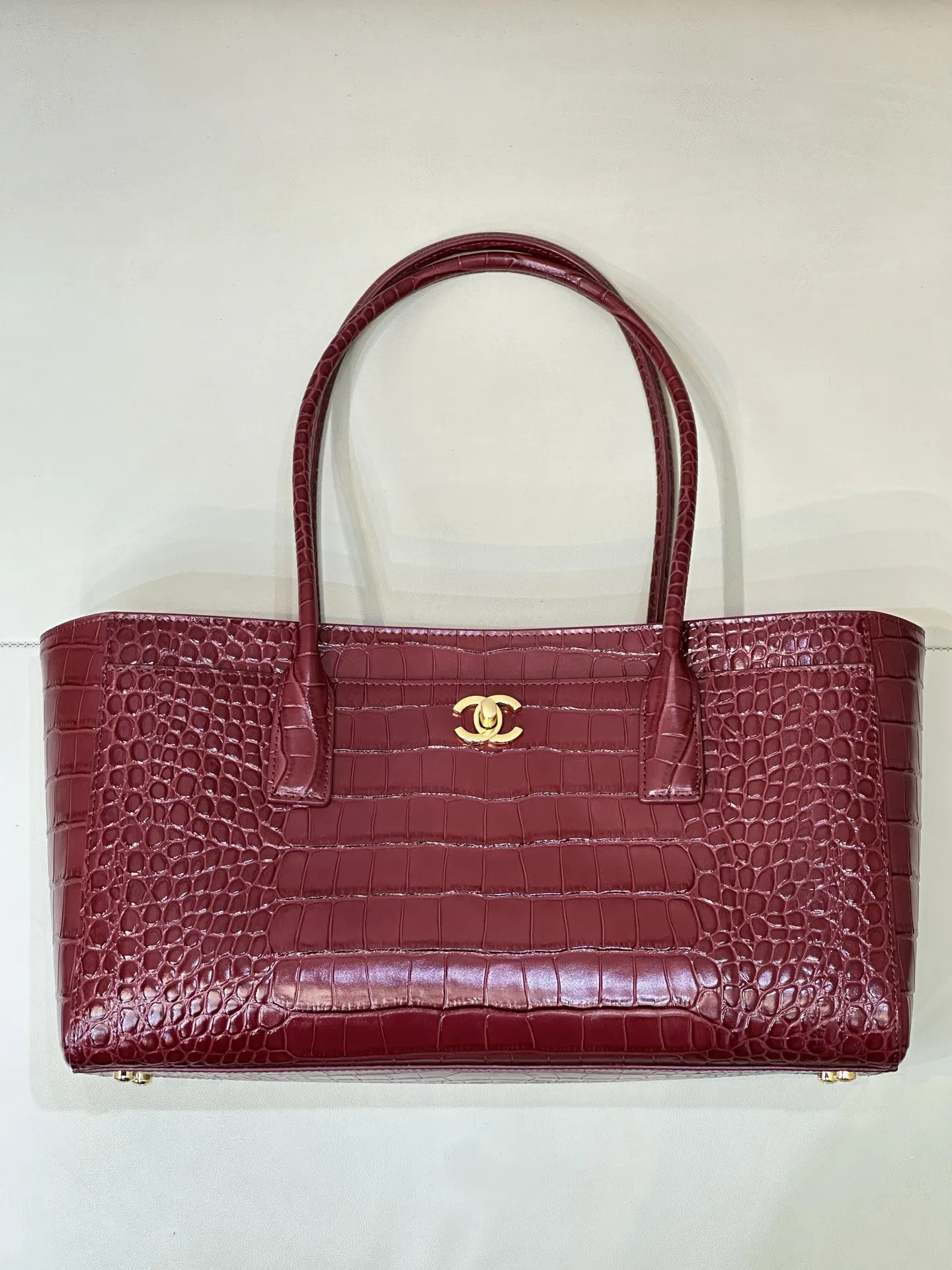 Red Top Handle Bag Commuter