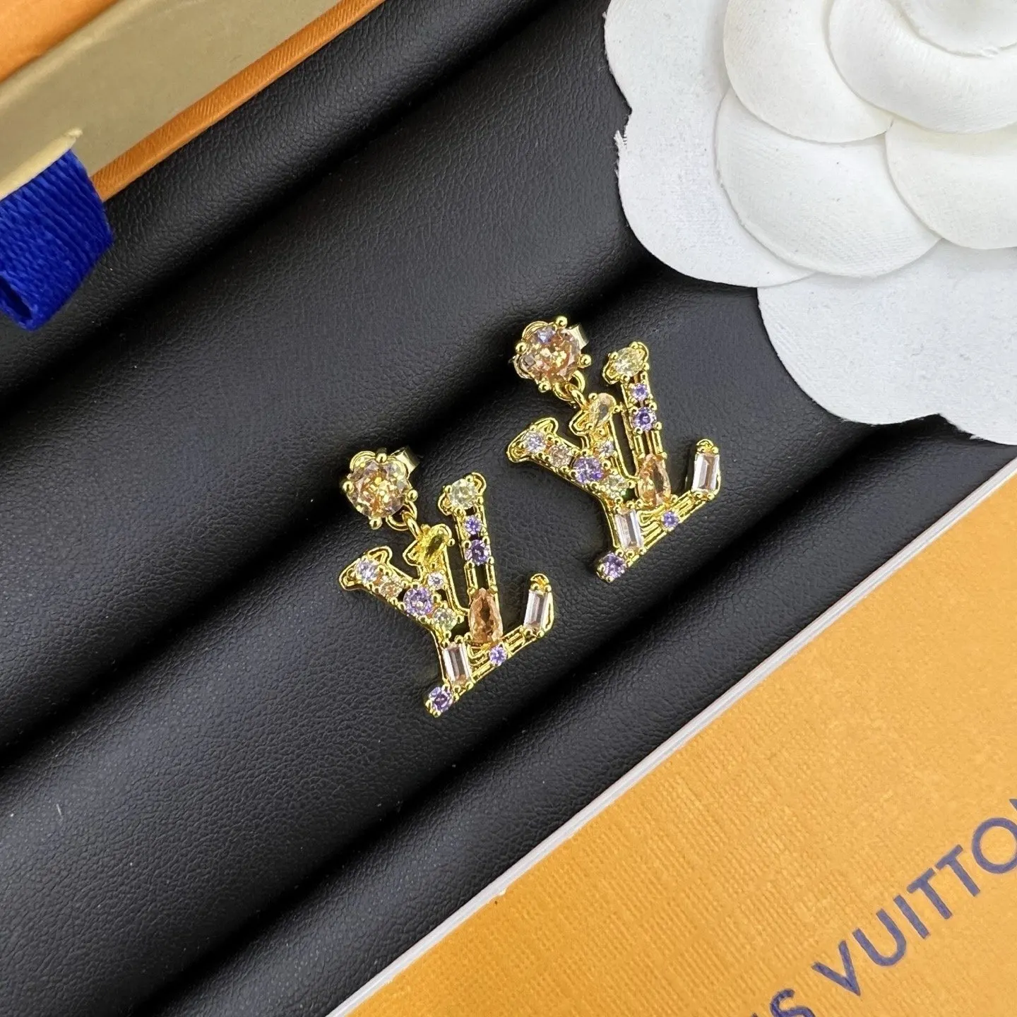 Louis Vuitton 耳钉 小巧点缀 耳饰
