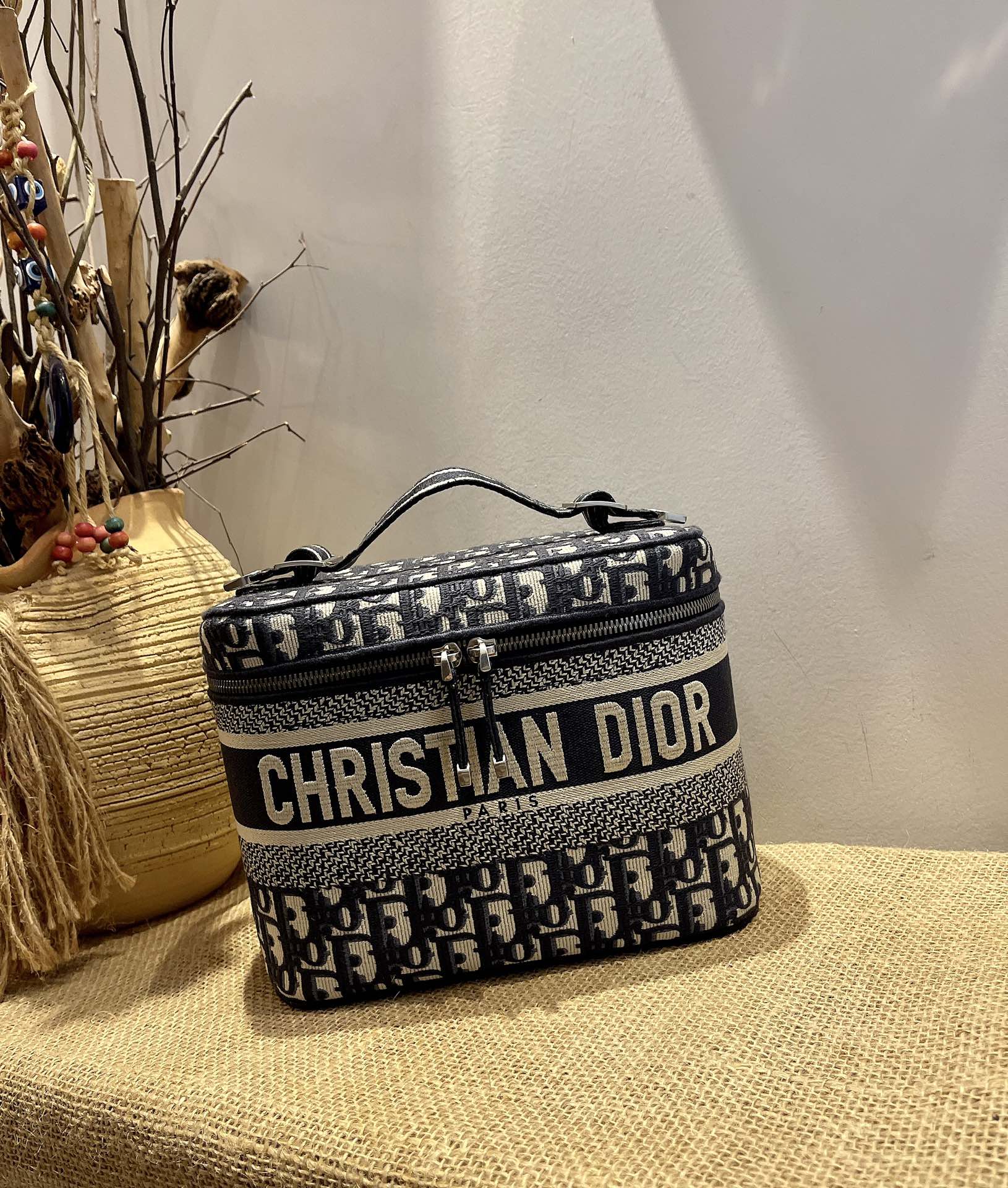 Dior DI OR 最火化妝包 可以放 多的东 便携收納款