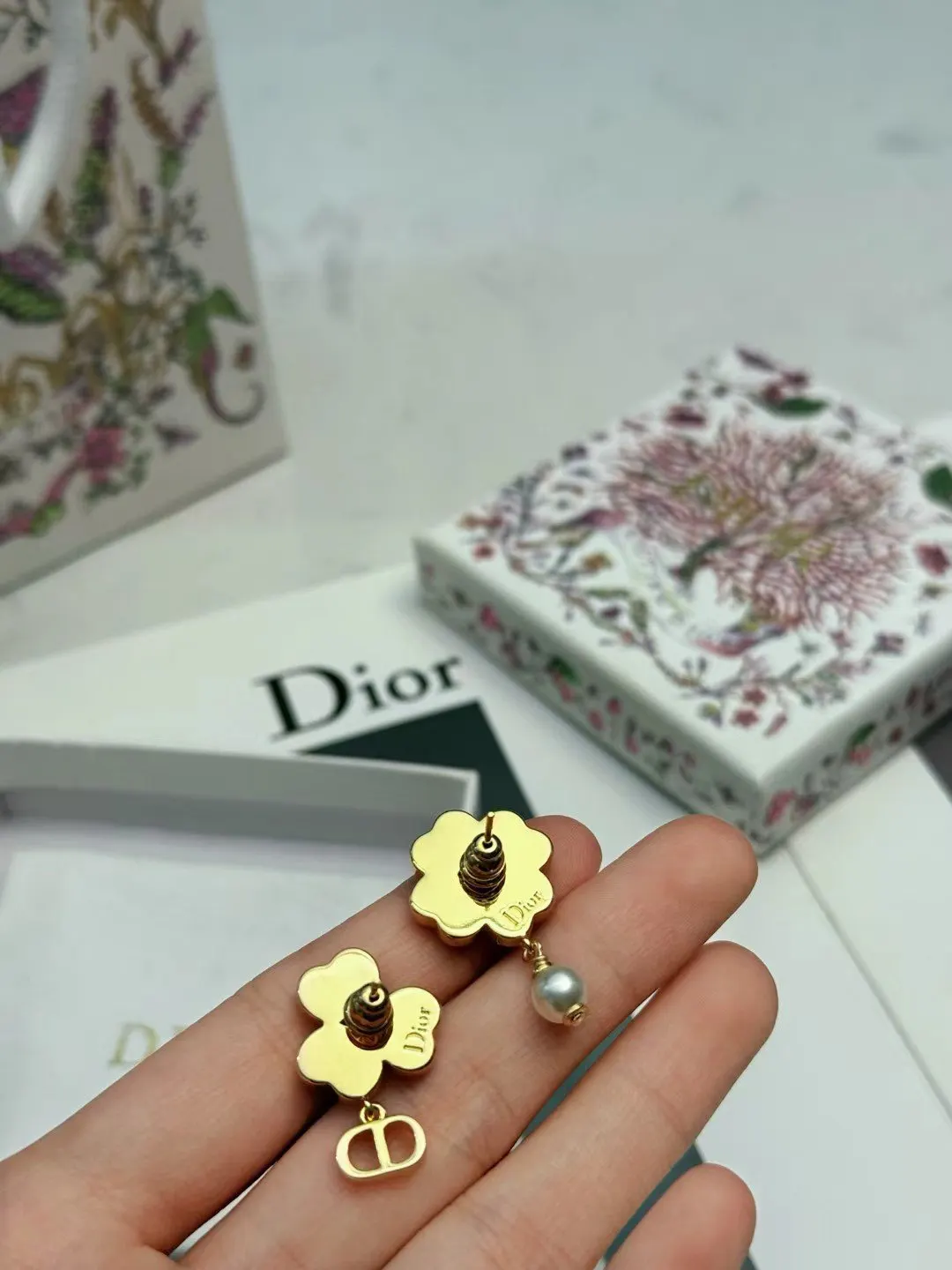 Dior 白色包包 手提斜挎款