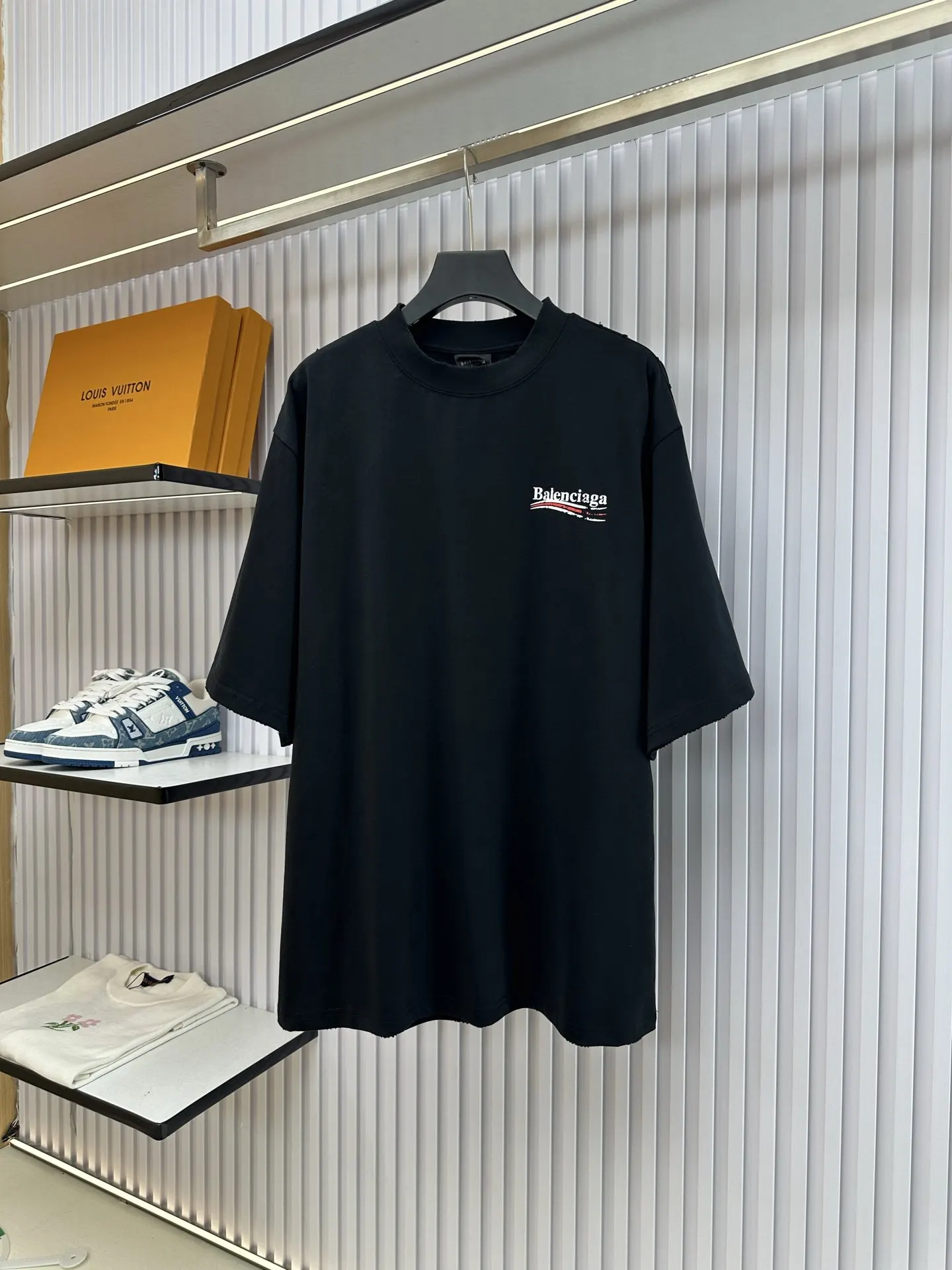 Balenciaga 黑色 Logo 短袖T恤 街頭休閒款