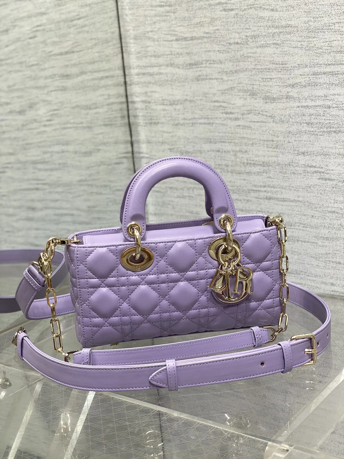 Dior 羊皮 进口 羊皮横款戴妃包梦幻紫 内里 手提包 通勤手提款