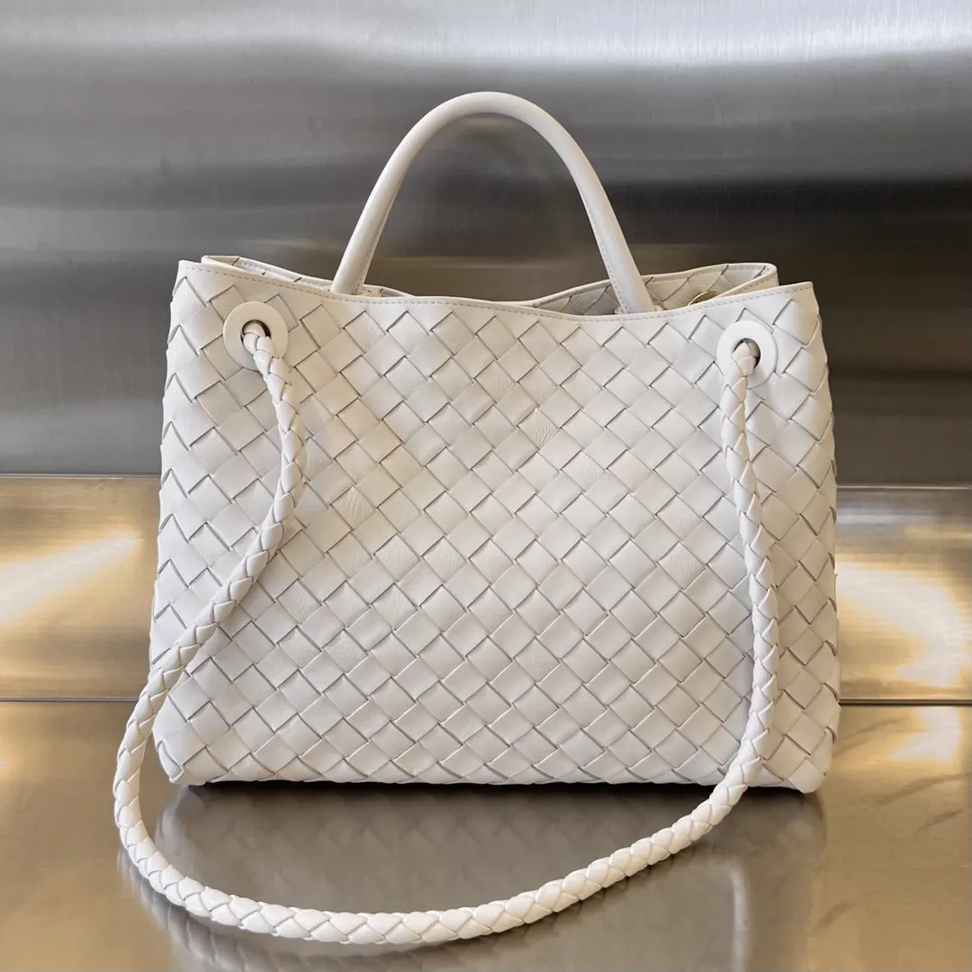 Bottega Veneta 金色 羊皮 斜背包 輕便斜挎款