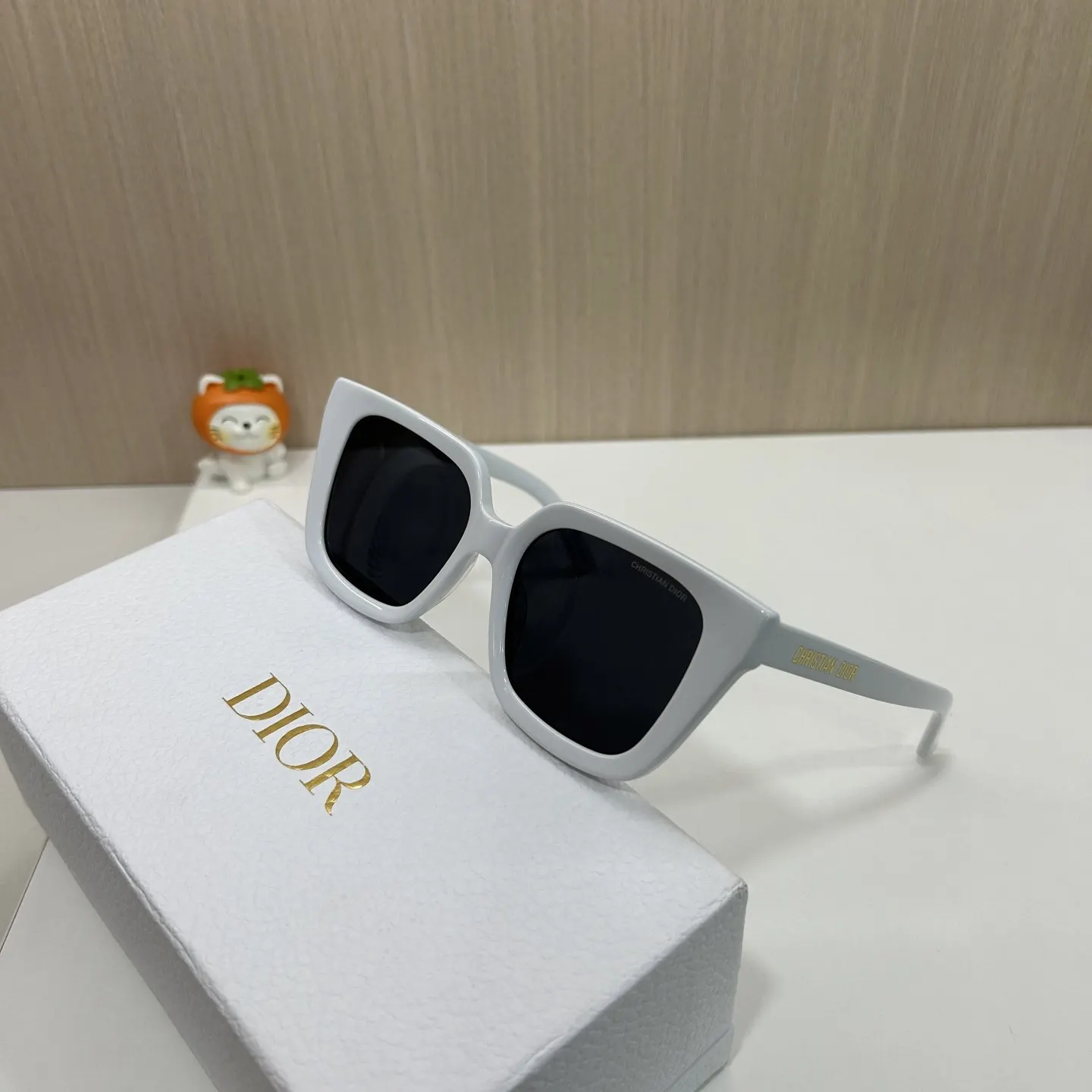Dior 黑白方框太陽鏡 个性遮陽款