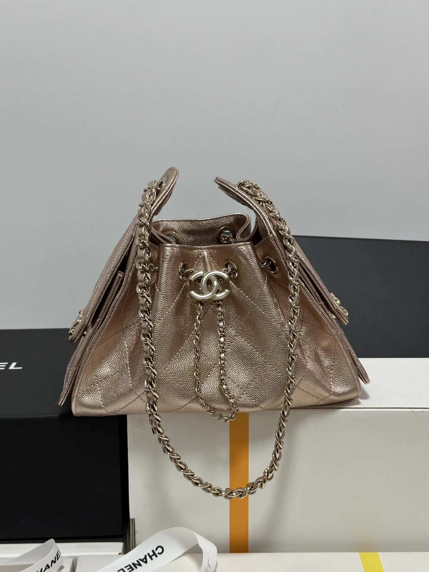 Chanel White Gold Hobo Shoulder Bag Vintage Leather