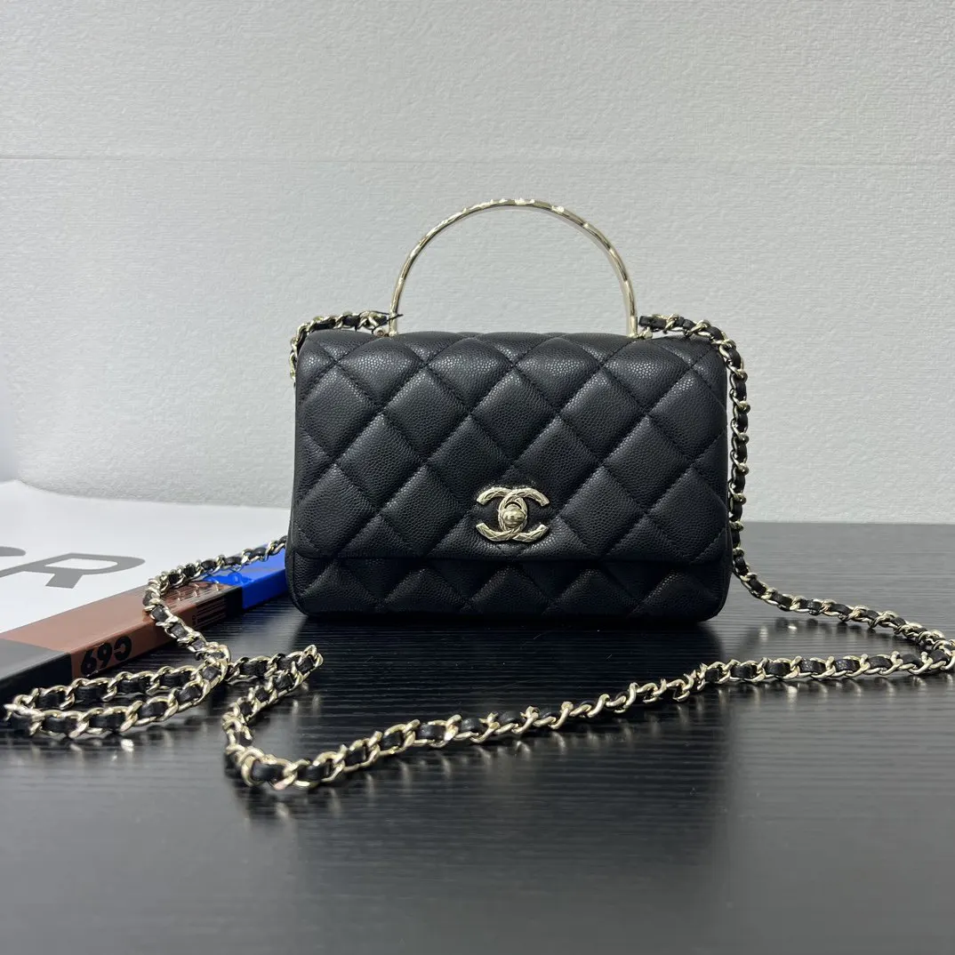 CHANEL 黑色牛皮翻蓋鏈條包 金扣款
