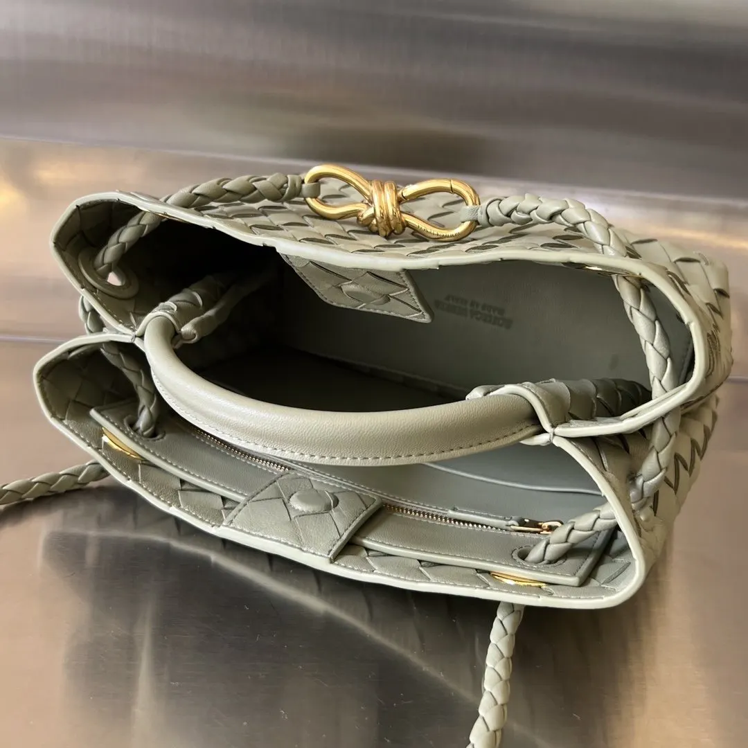Bottega Veneta 金色 羊皮 斜挎包 轻便斜挎款
