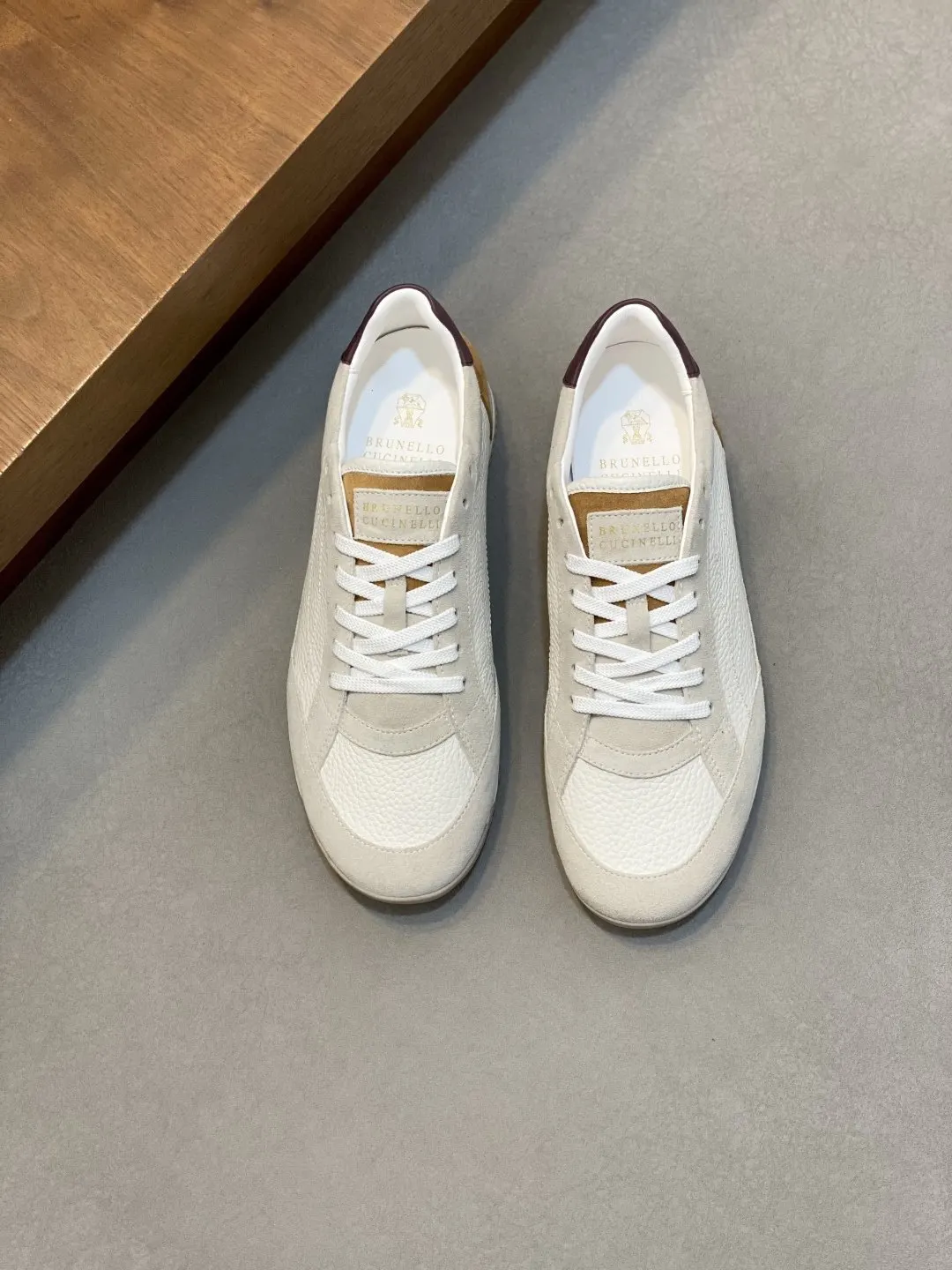 Brunello Cucinelli SS 白色 運動鞋 休閒百搭款(數字1) Brunello Cucinelli SS 白色 運動鞋 休閒百搭款(數字1)