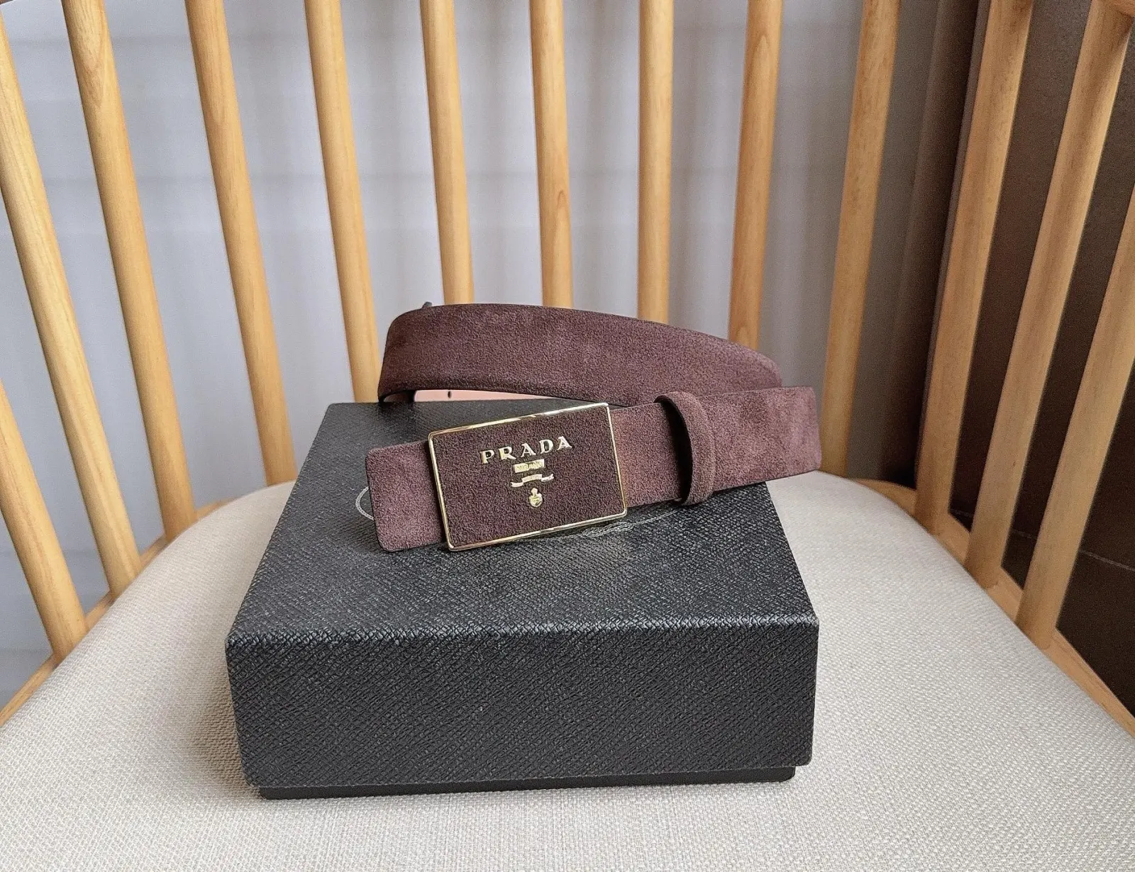 PRADA 牛皮 腰帶 通勤搭配款