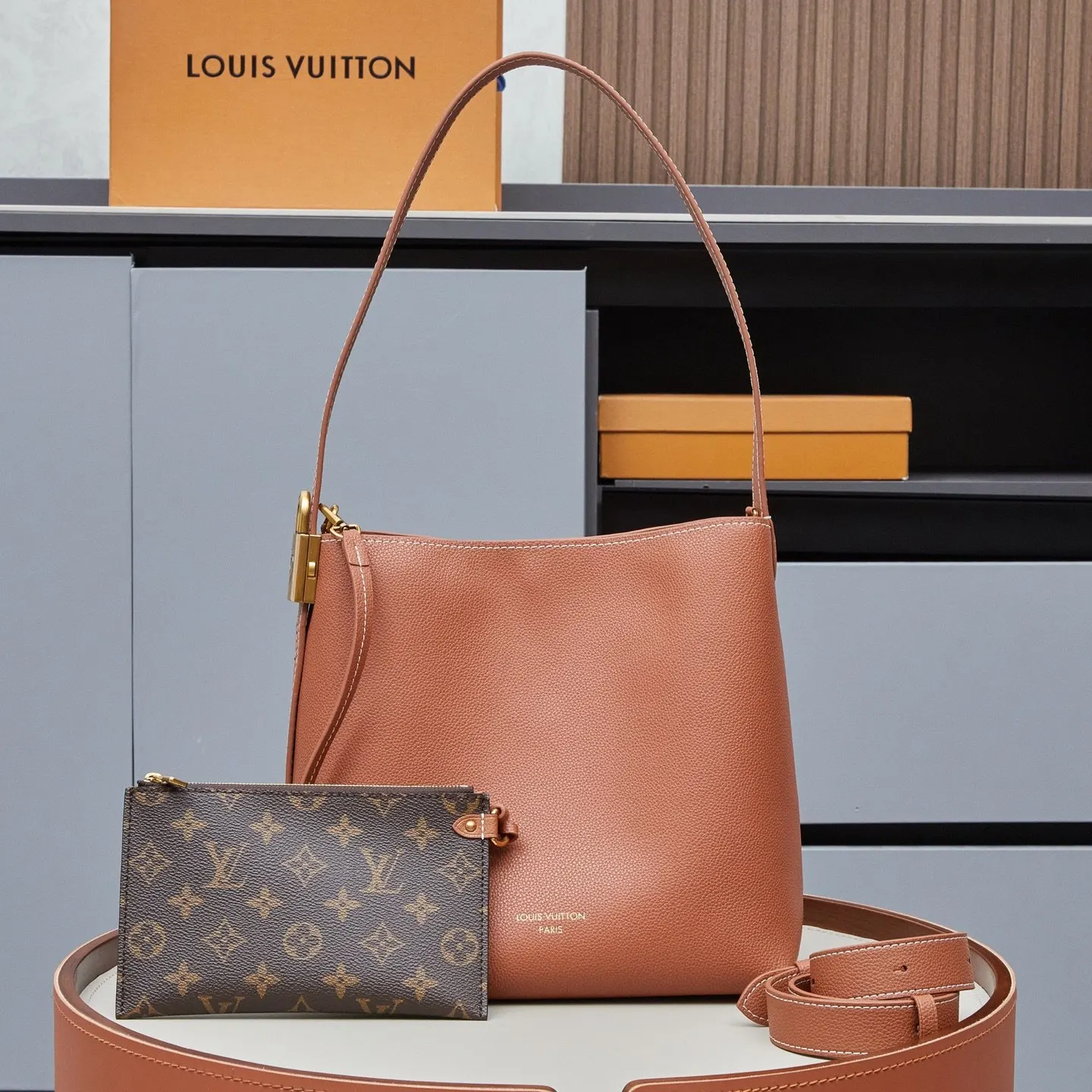 LV 牛皮 黑 棕 本款 All In 收纳包 旅行收纳款