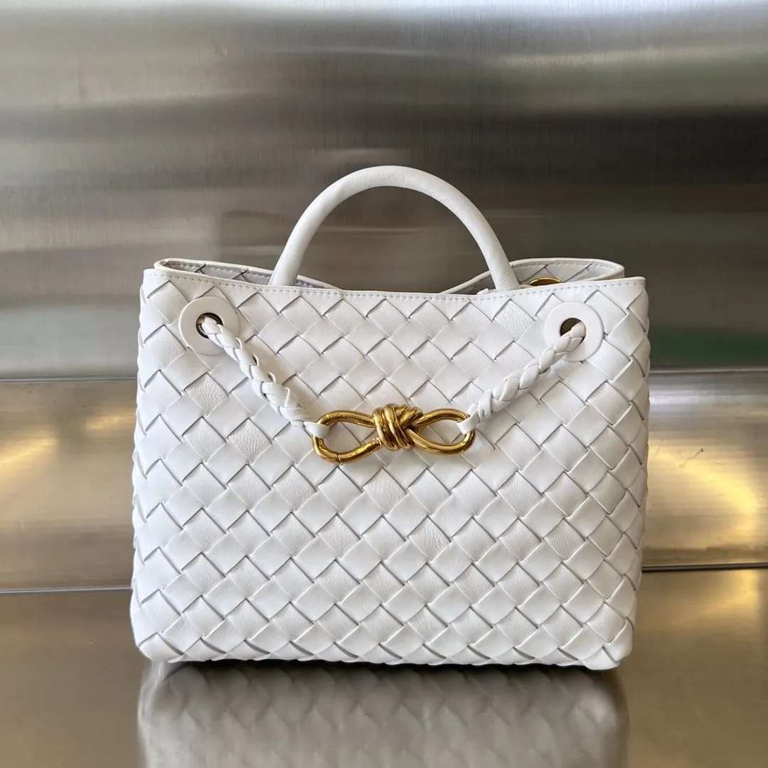 Bottega Veneta 金色 羊皮 斜挎包 轻便斜挎款