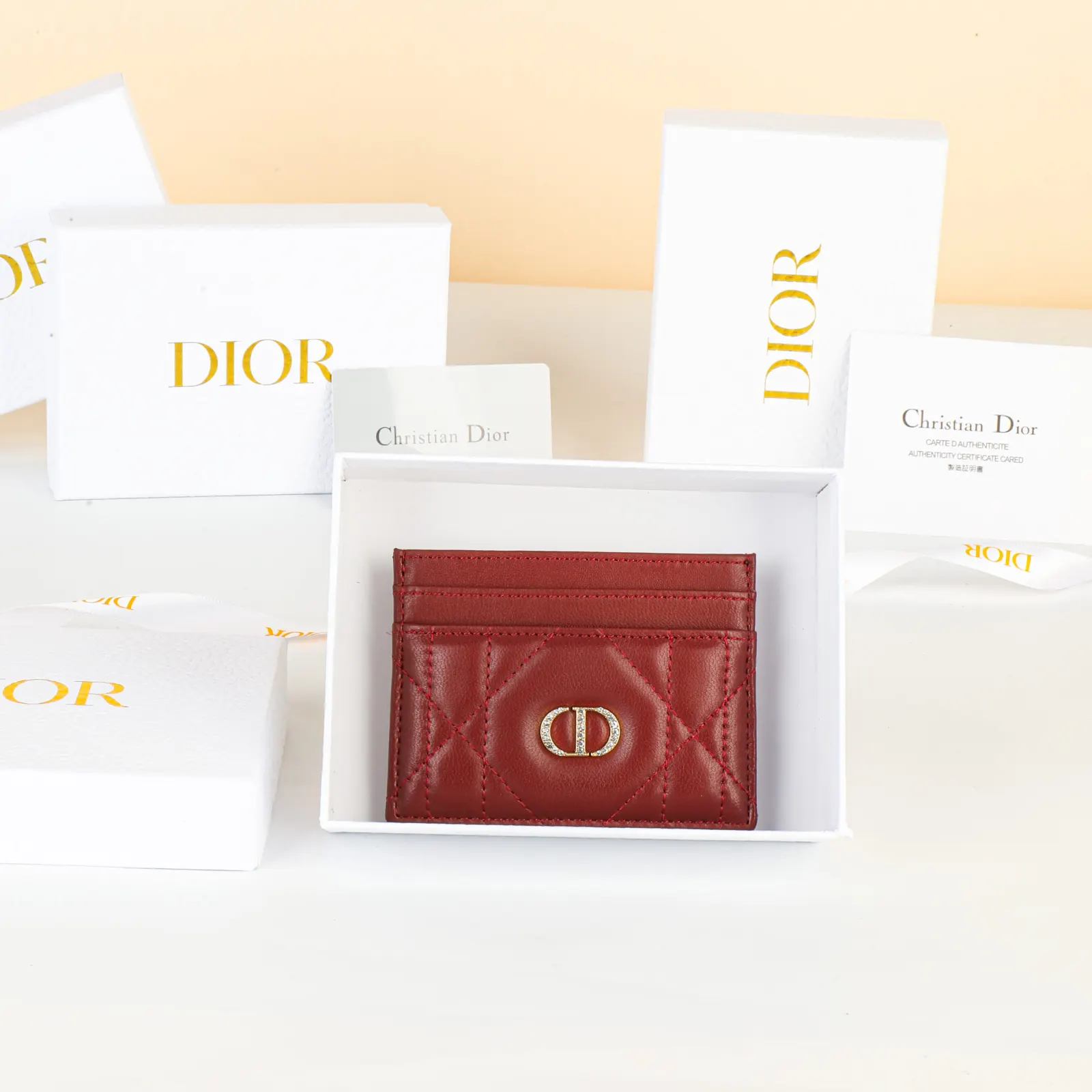 Dior Caro 白色羊皮卡夾 精緻配飾款