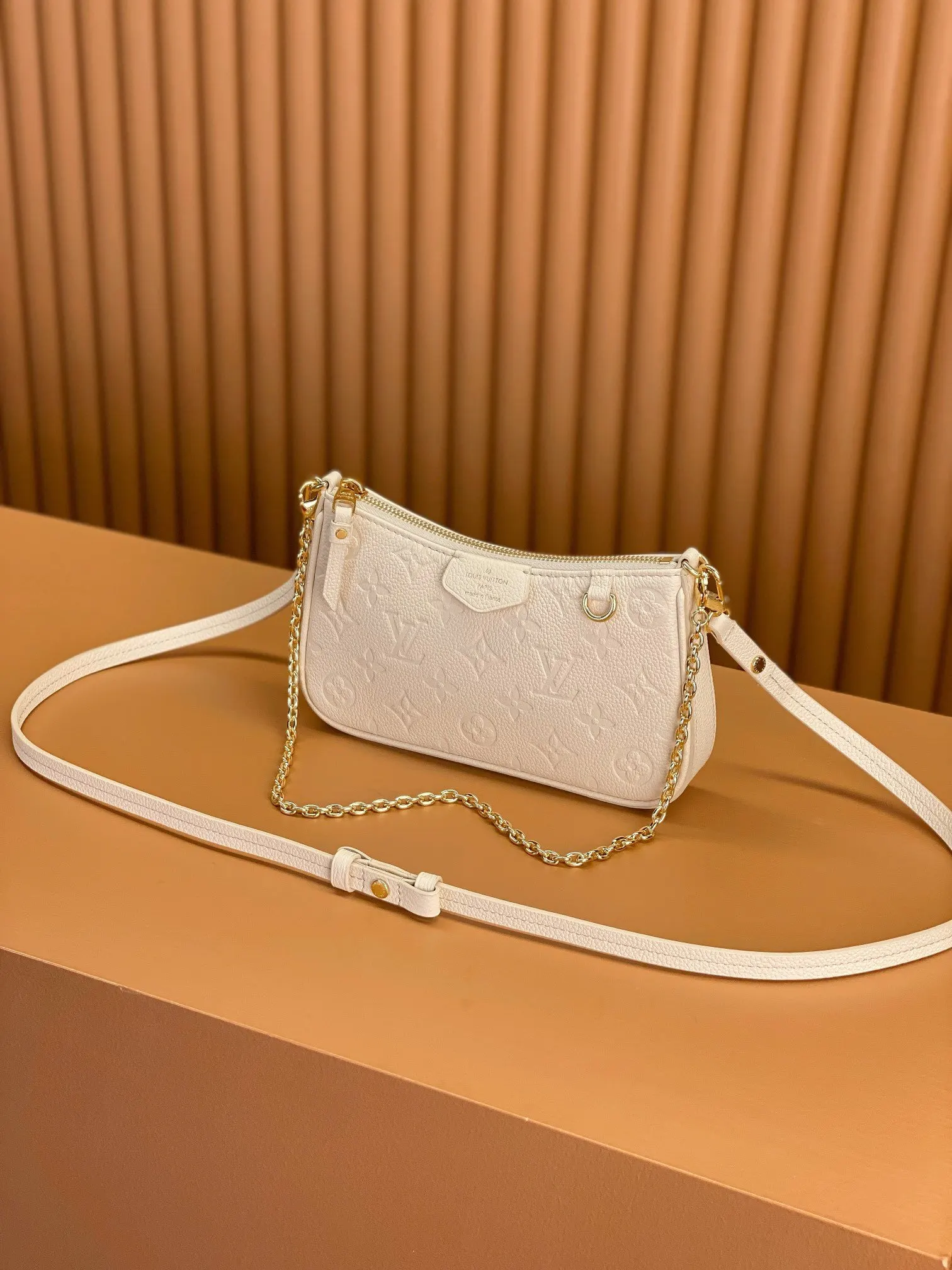 White Shoulder Bag