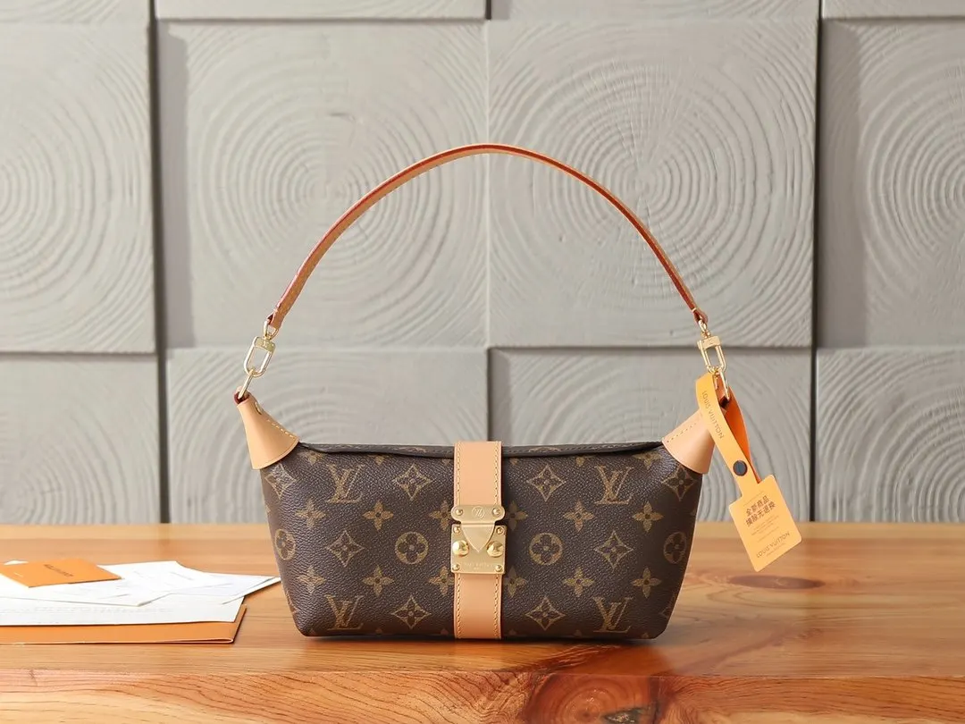 LV Pochette 手提包