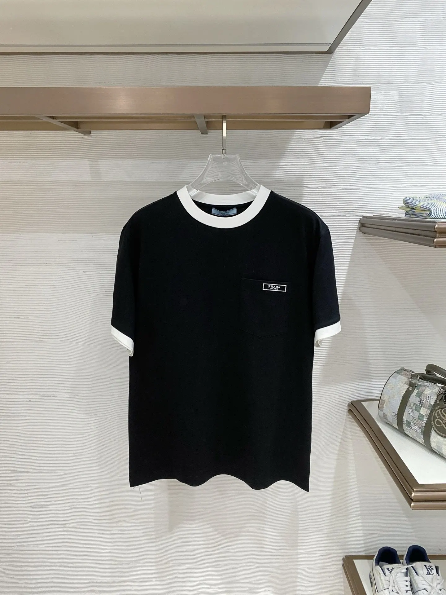 Dior 黑色圆领短袖T恤 字母刺繡款