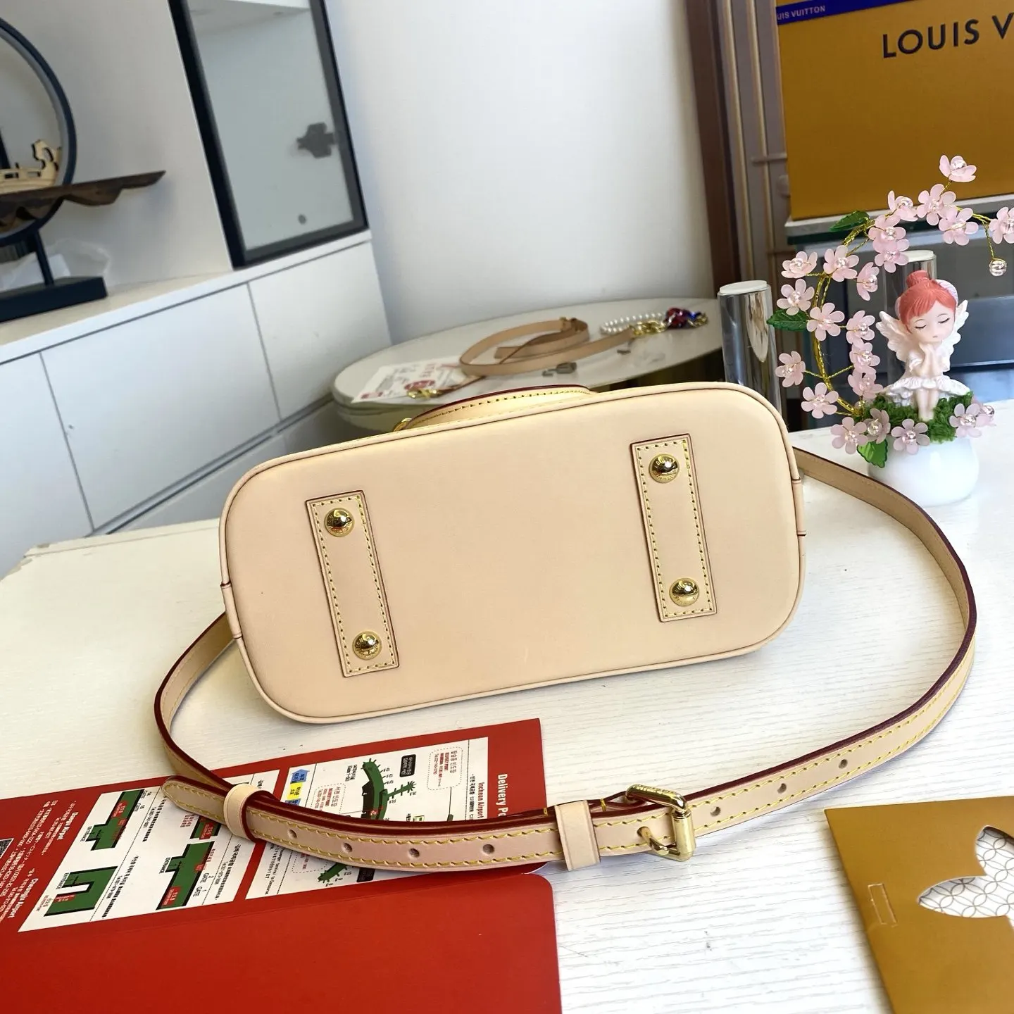 Louis Vuitton Crossbody Bag Lightweight Canvas