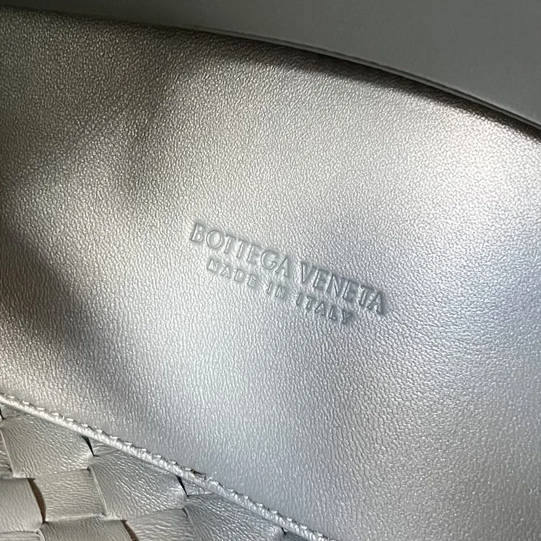 Bottega Veneta 金色 羊皮 斜挎包 轻便斜挎款