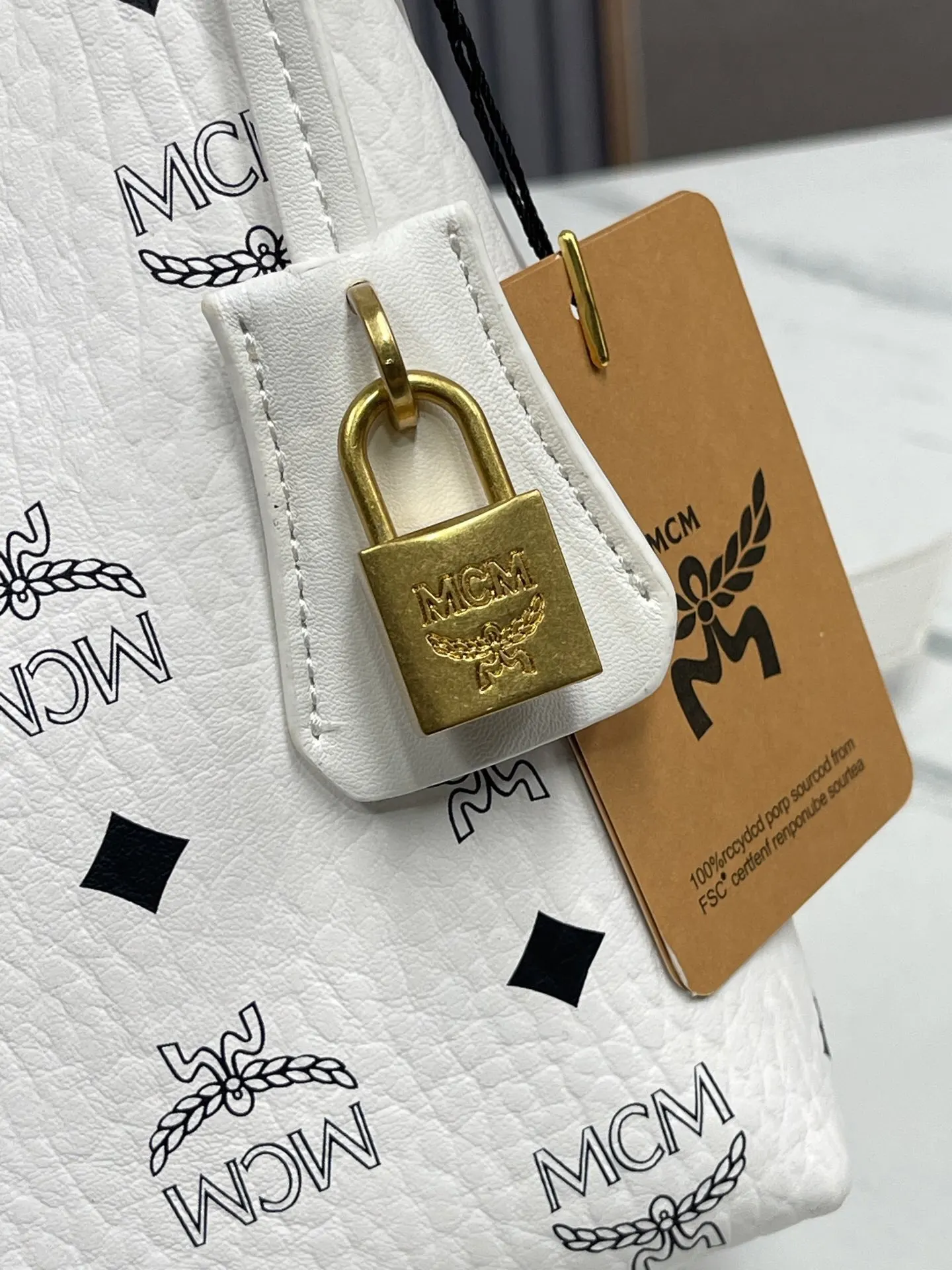 Hobo 皮革 MCM全新升级 环保♻ 早春 MCM AR 腋下包 復古腋下背款