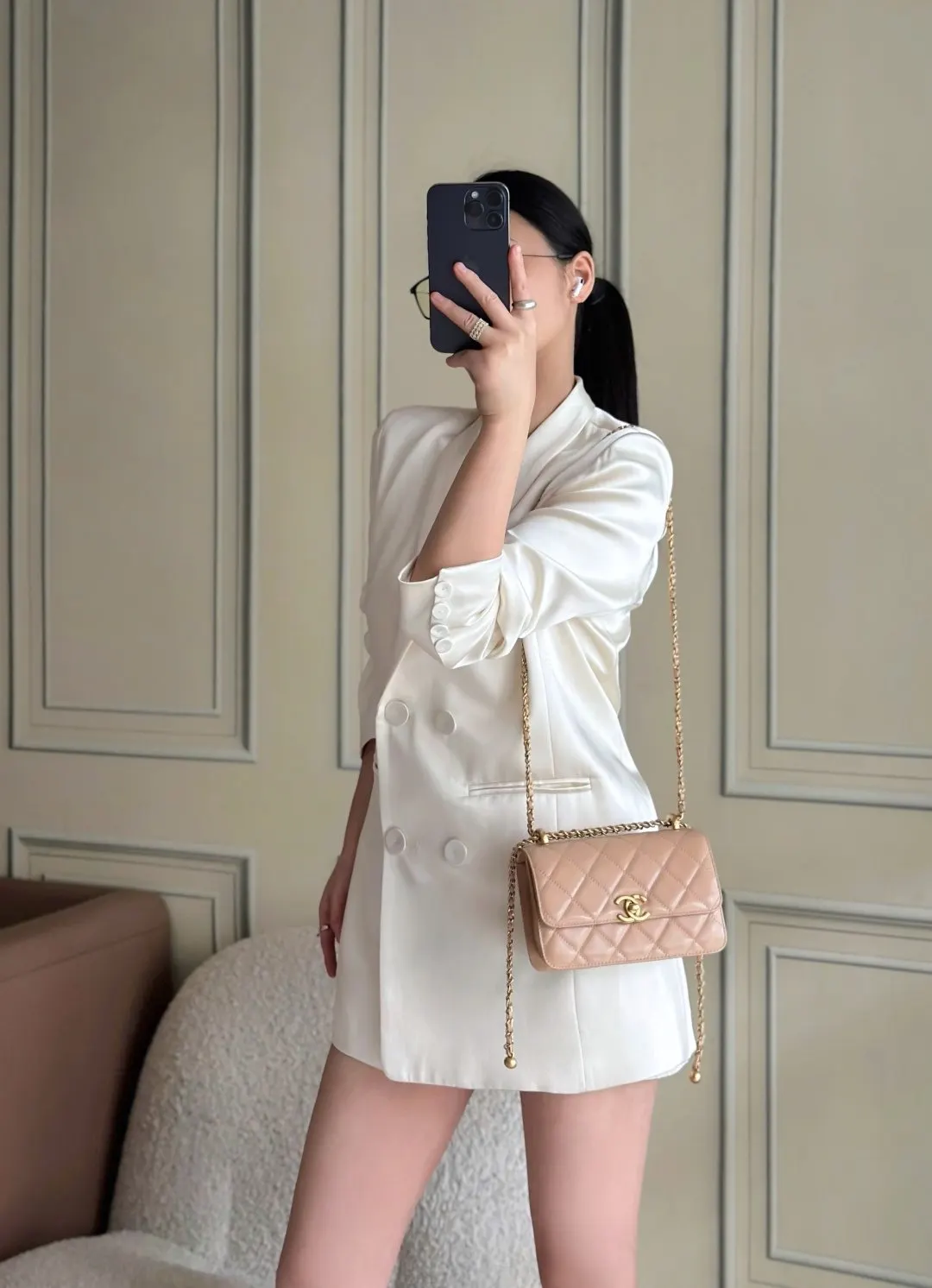 Beige Hobo Shoulder Bag Vintage