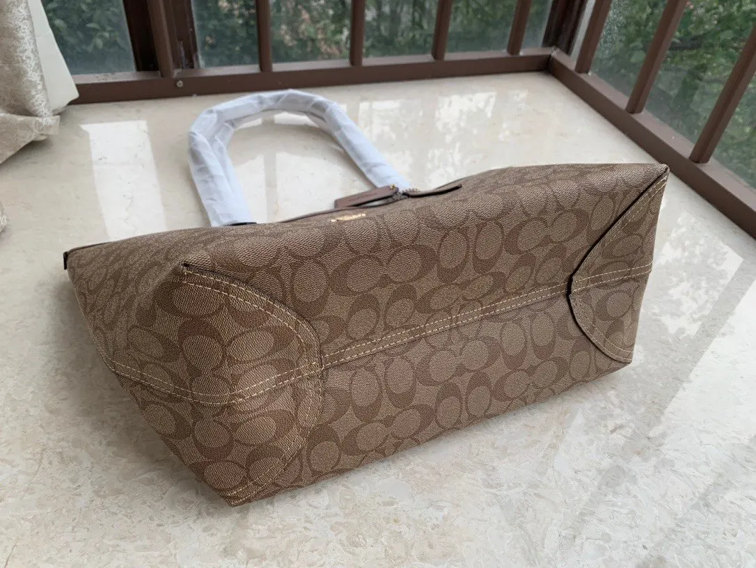 Coach 老花 托特包 大容量托特款