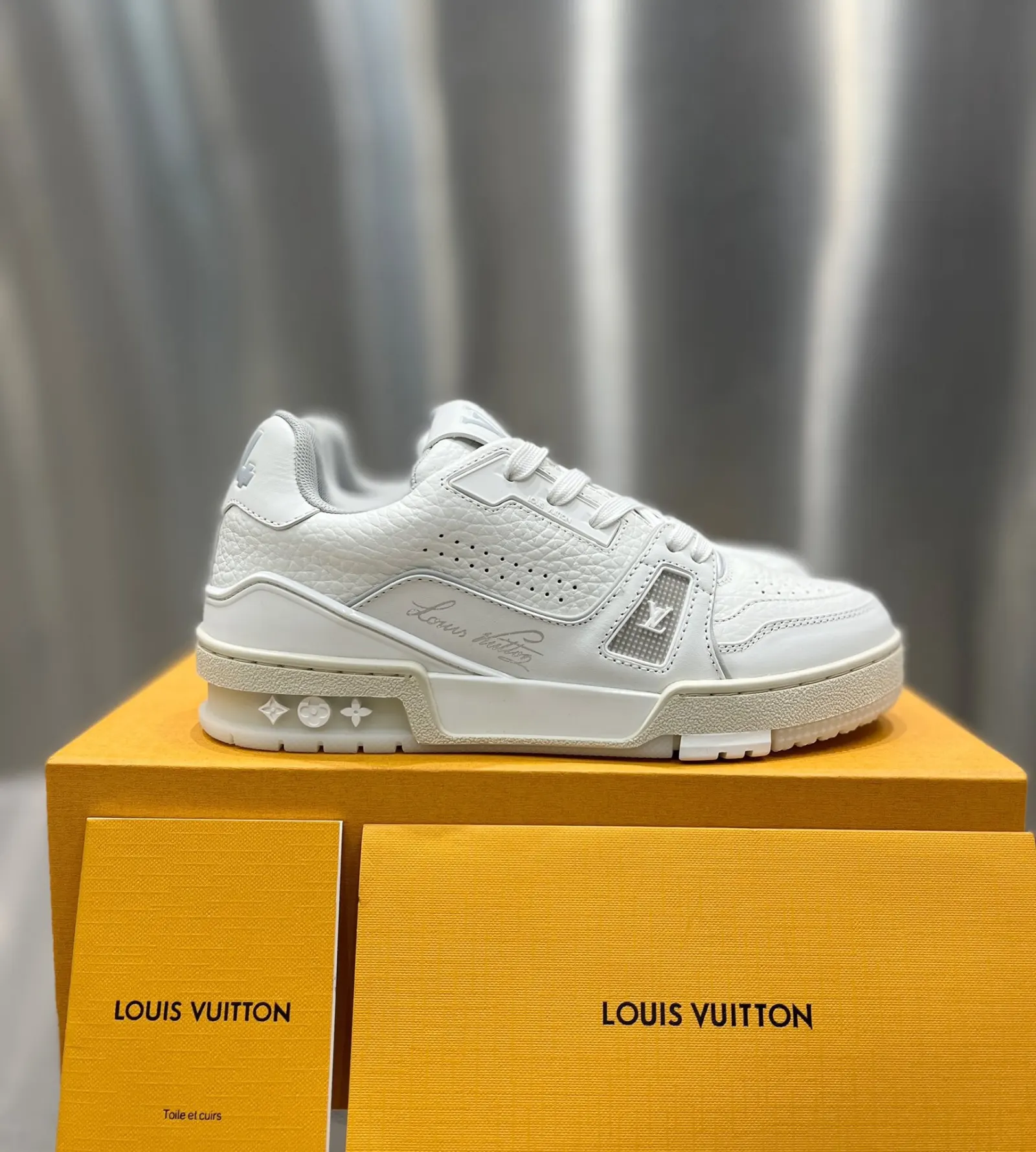 LV Sneakers Casual Versatile