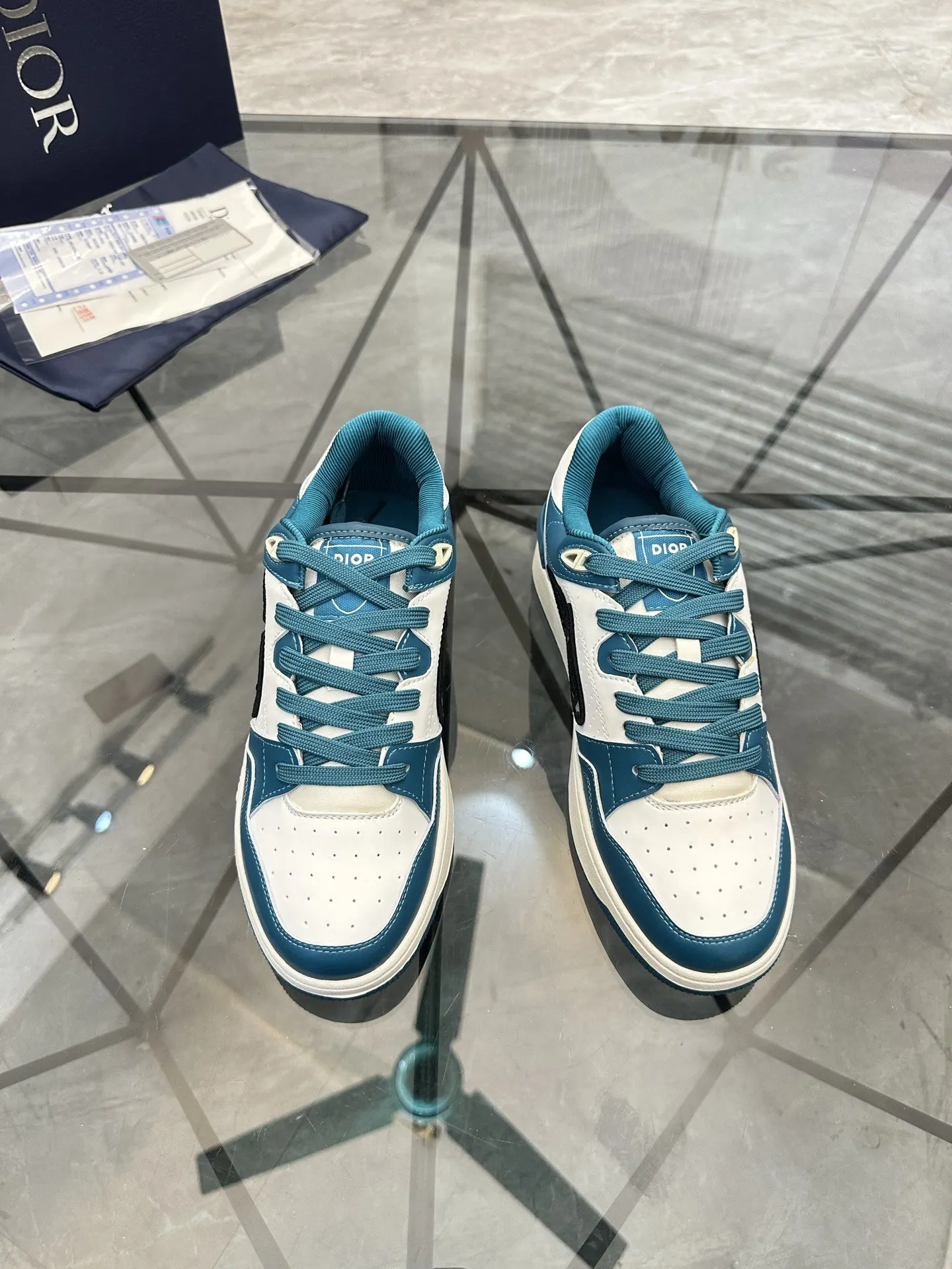 Dior B57 cowhide casual shoes, comfortable and versatile