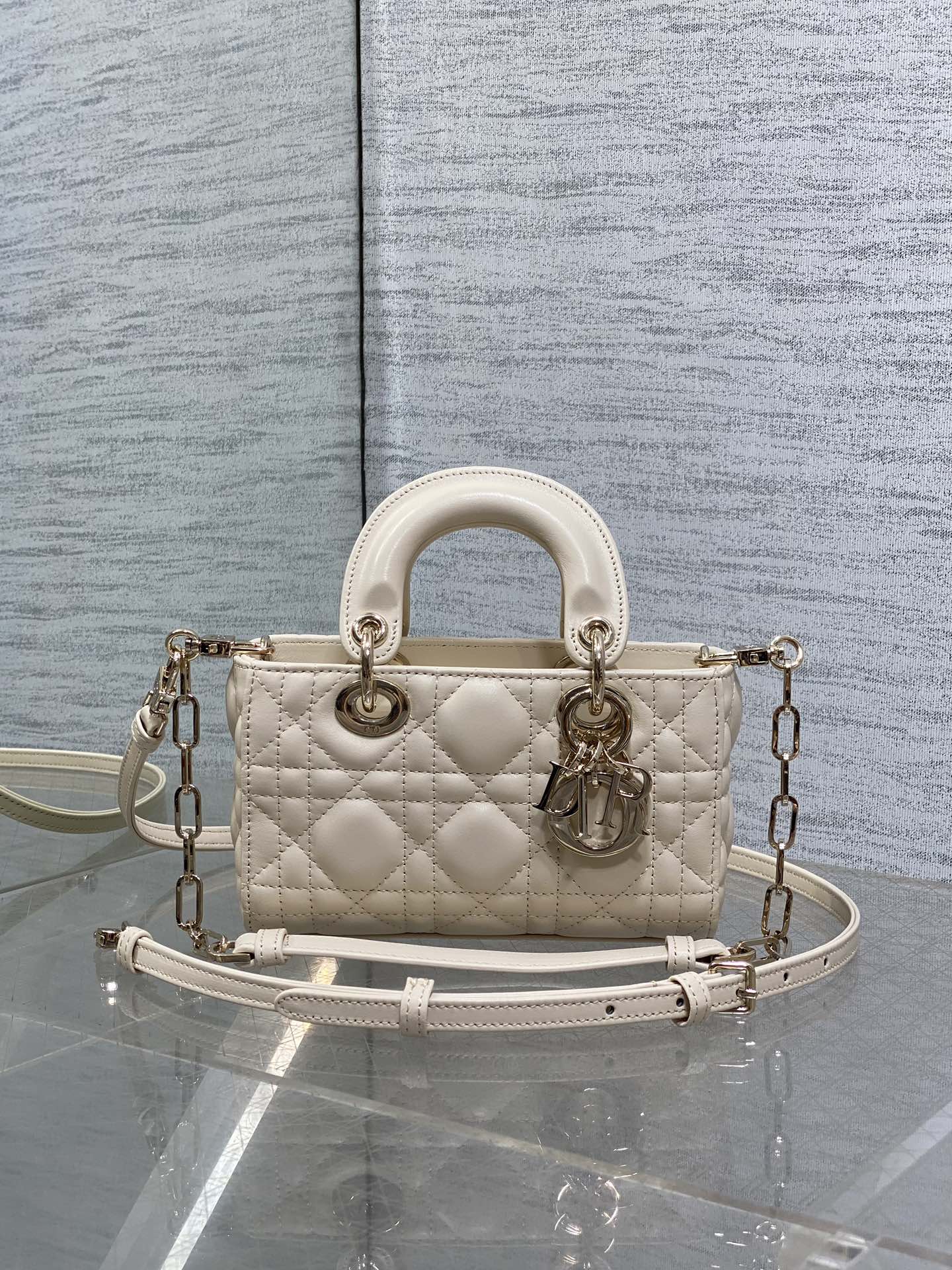 Dior 羊皮 进口 羊皮横款戴妃包迷你 鏈條包 精致鏈條款
