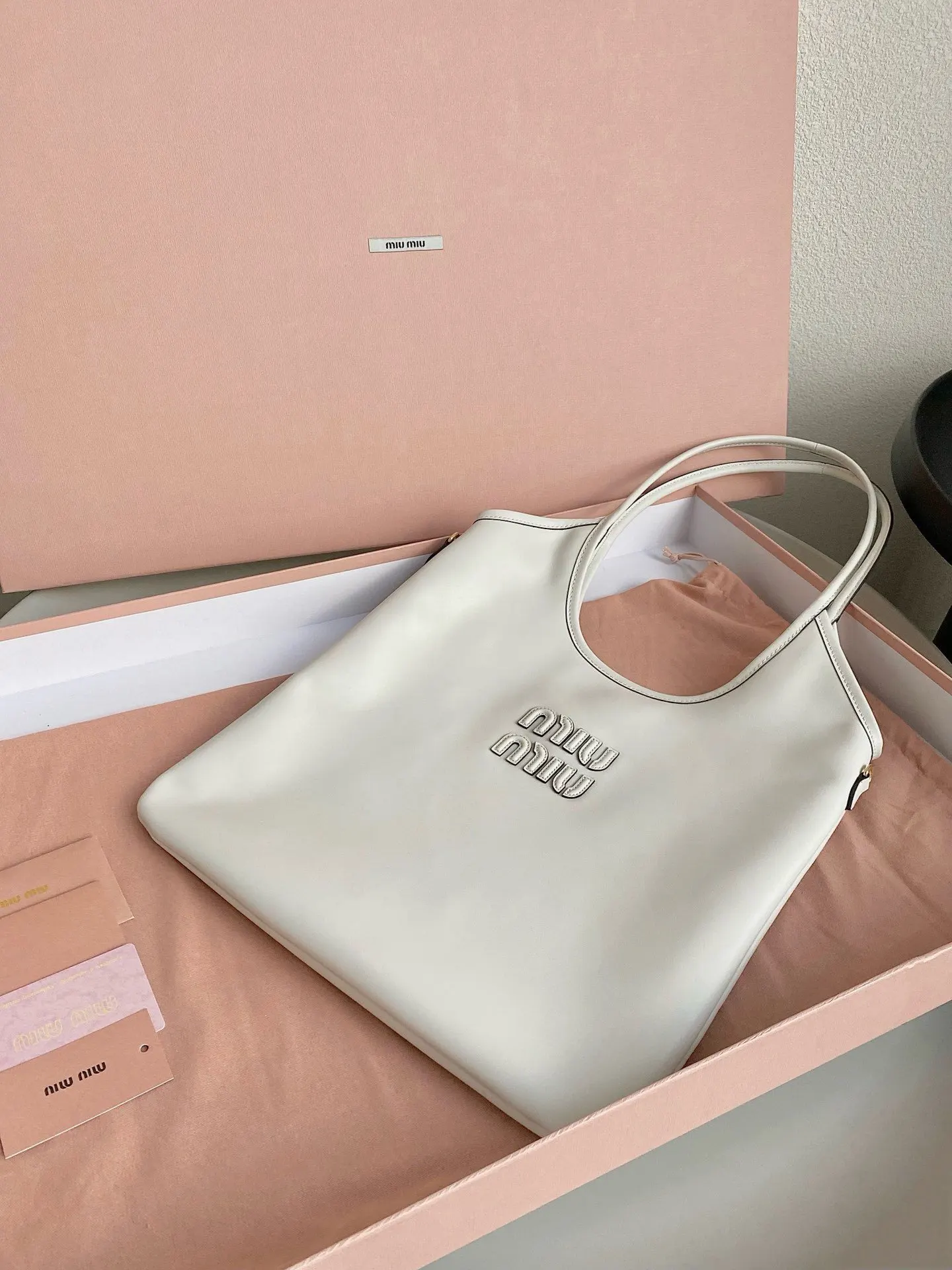 Miu Hobo 托特包 大容量托特款